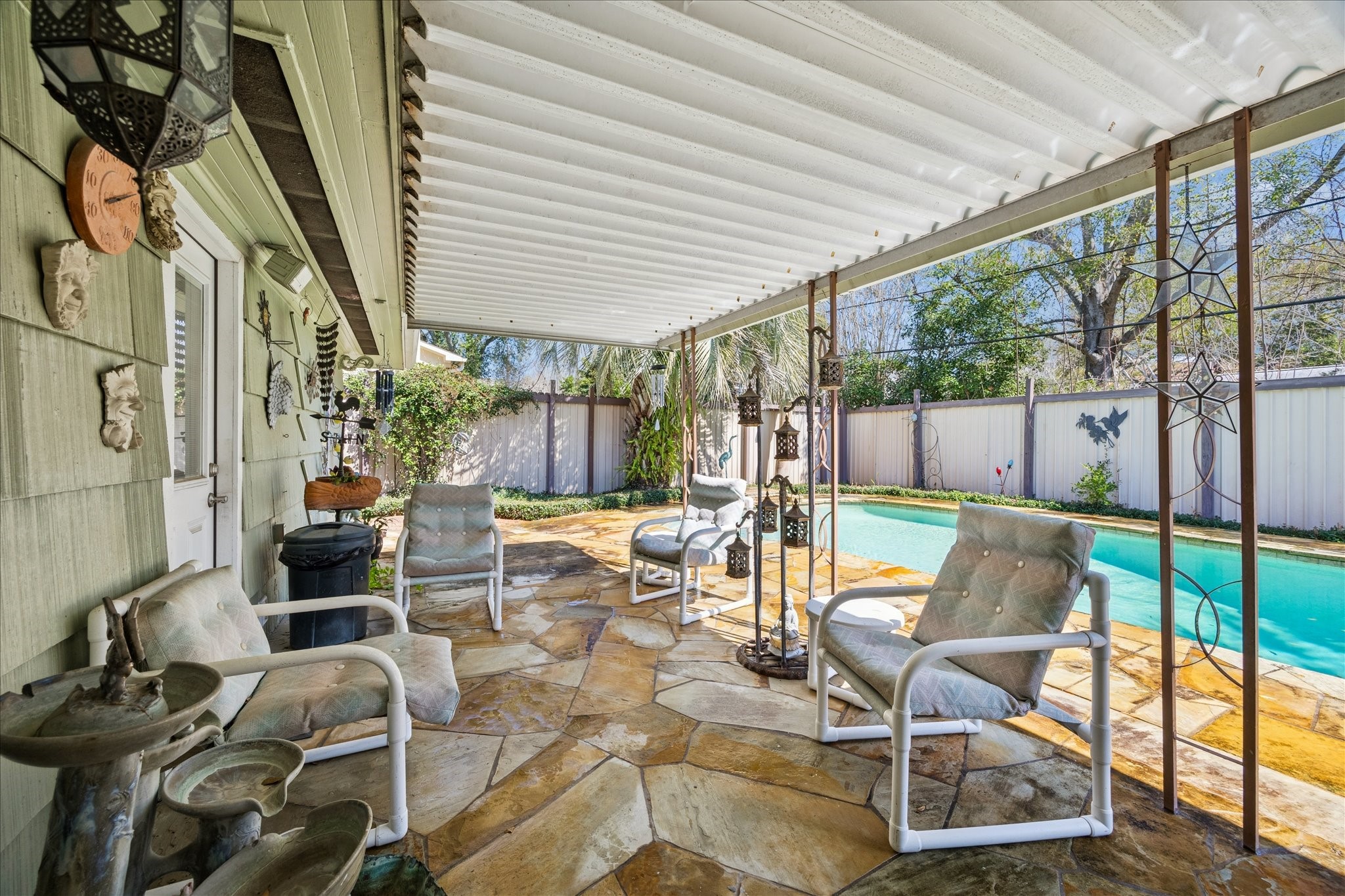  8611 Ferris Drive - 物件實景