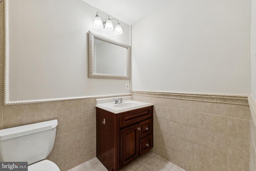 Fairfax Station, Virginia, 22039, United States, 5 Bedrooms Bedrooms, ,4 BathroomsBathrooms,Residential,For Sale,1887245
