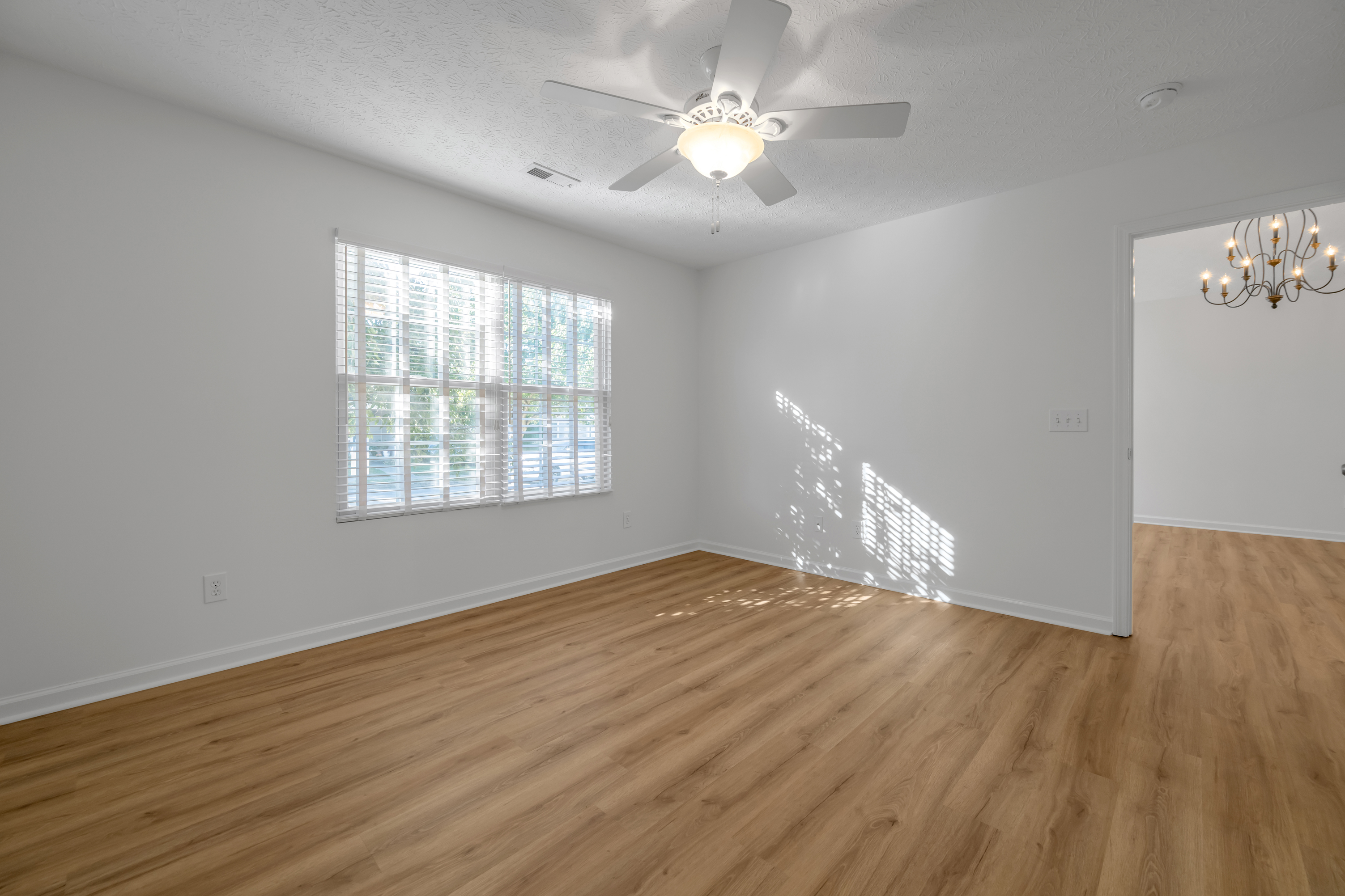  1037 Lemon Rue Way - 物件實景