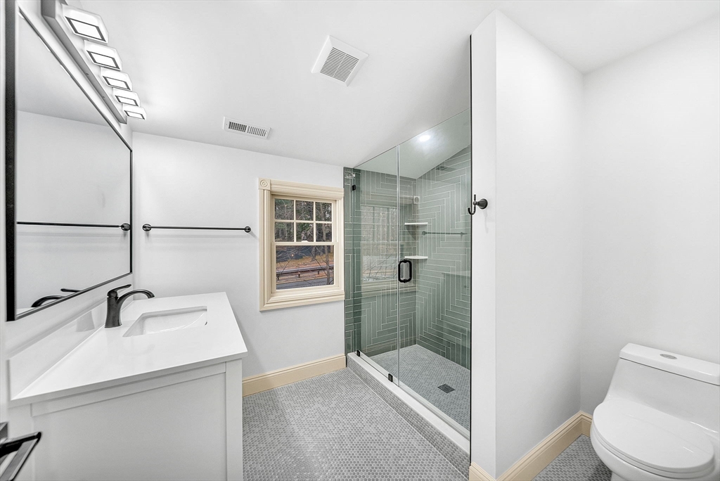 Wellesley, Massachusetts, 02481, United States, 5 Bedrooms Bedrooms, ,5 BathroomsBathrooms,Residential,For Sale,2001745