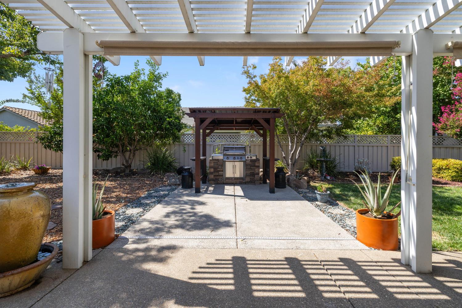 Roseville, California, 95747, United States, 3 Bedrooms Bedrooms, ,2 BathroomsBathrooms,Residential,For Sale,1947974