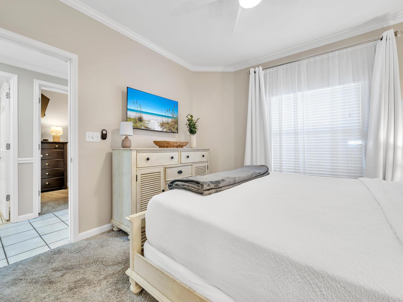 Destin, Florida, 32541, United States, 2 Bedrooms Bedrooms, ,2 BathroomsBathrooms,Residential,For Sale,1924415