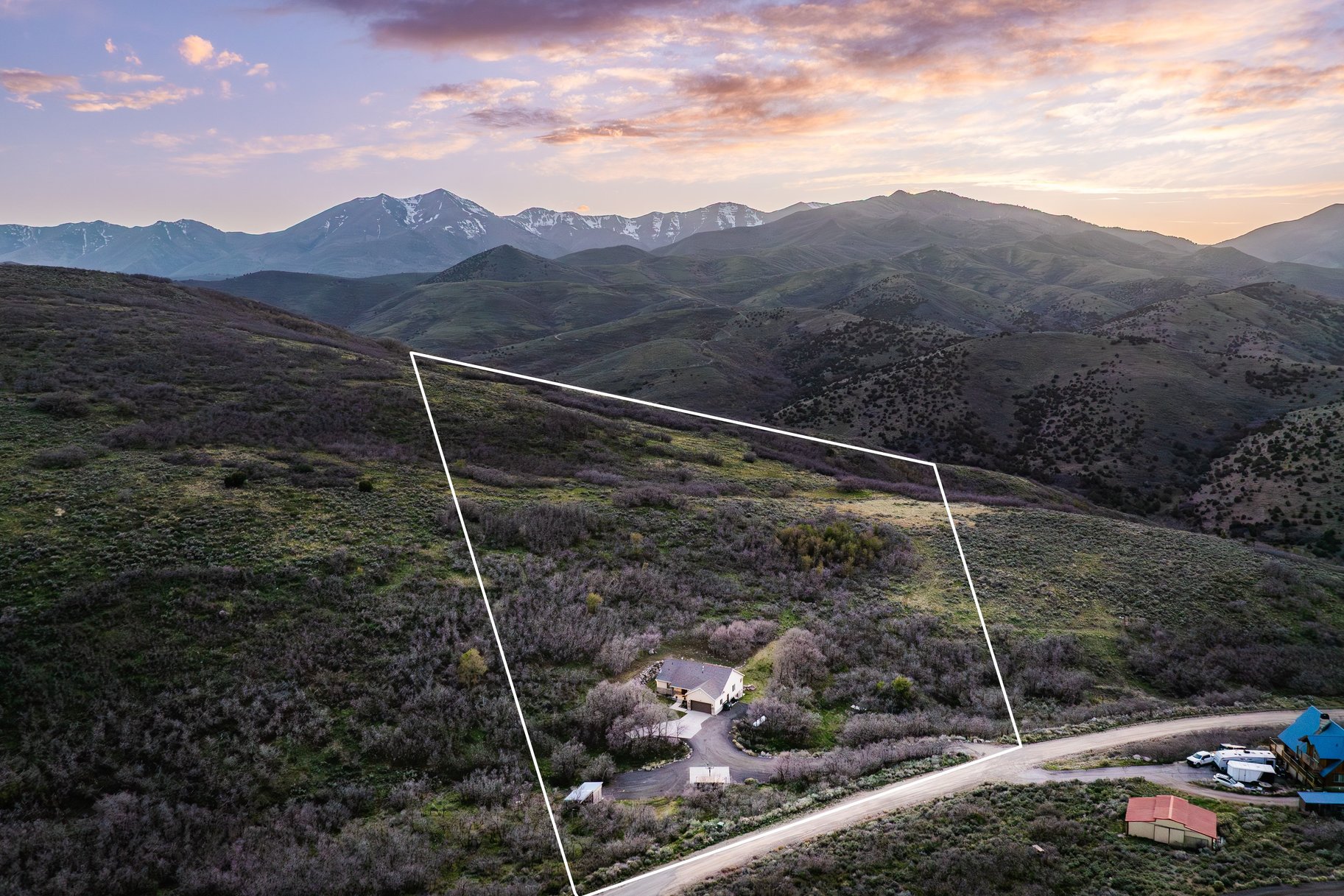  Rare Opportunity in Herriman High Country Estates  Rambler on 7.7 Private Acres - 物件實景