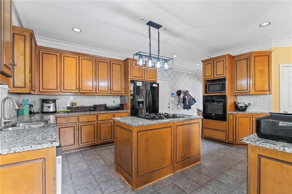 Lithonia, Georgia, 30038, United States, 5 Bedrooms Bedrooms, ,6 BathroomsBathrooms,Residential,For Sale,1988524