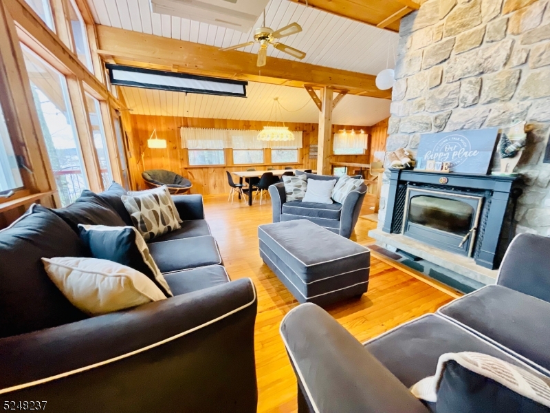 Vernon, New Jersey, 07422, United States, 3 Bedrooms Bedrooms, ,2 BathroomsBathrooms,Residential,For Sale,1851116