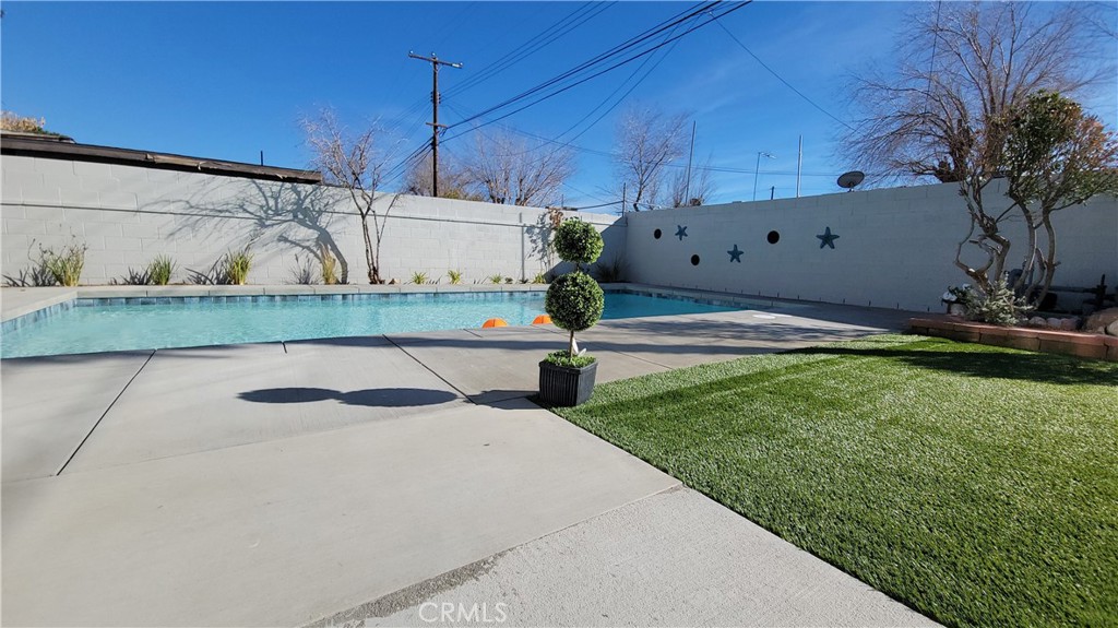 Palmdale, California, 93550, United States, 4 Bedrooms Bedrooms, ,2 BathroomsBathrooms,Residential,For Sale,2011344