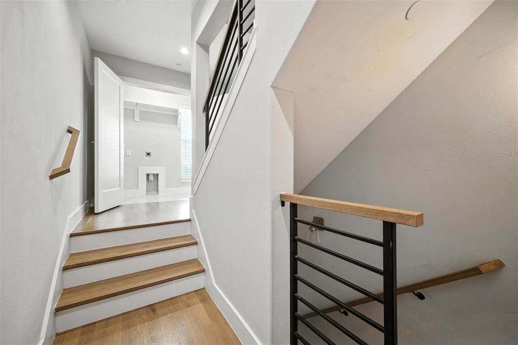 Dallas, Texas, 75204, United States, 3 Bedrooms Bedrooms, ,4 BathroomsBathrooms,Residential,For Sale,1905931