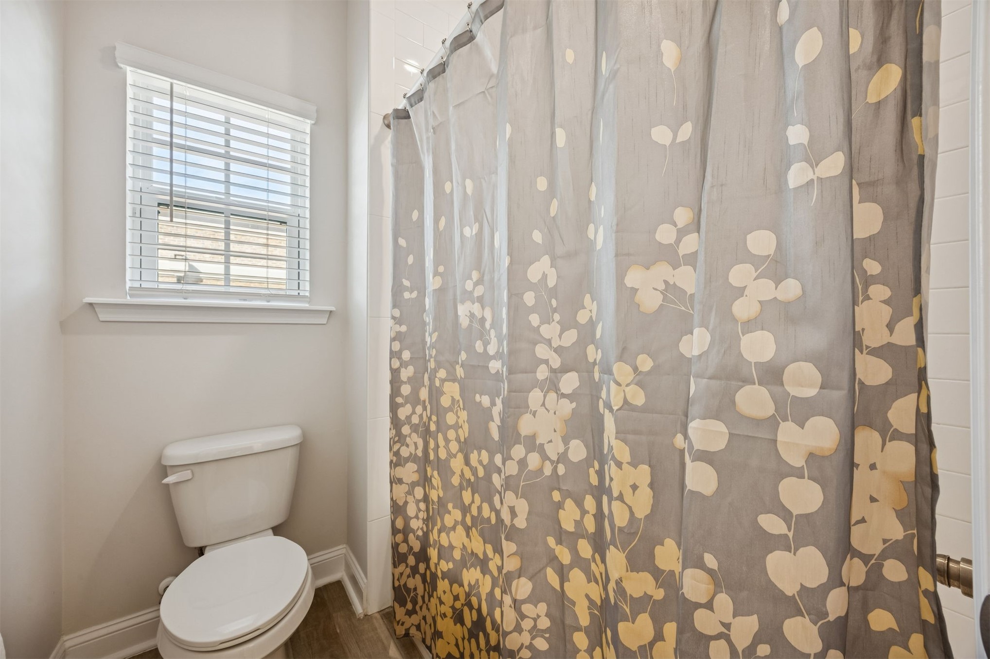 Fernandina Beach, Florida, 32034, United States, 3 Bedrooms Bedrooms, ,2 BathroomsBathrooms,Residential,For Sale,2021774