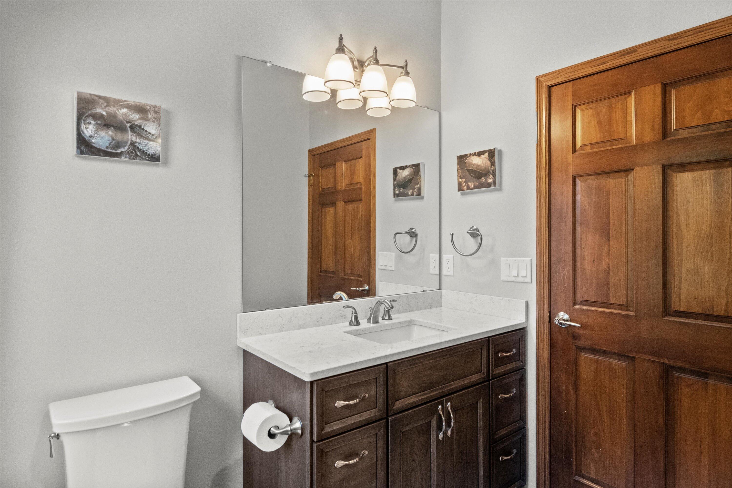 Caledonia, Wisconsin, 53402, United States, 3 Bedrooms Bedrooms, ,3 BathroomsBathrooms,Residential,For Sale,1987324