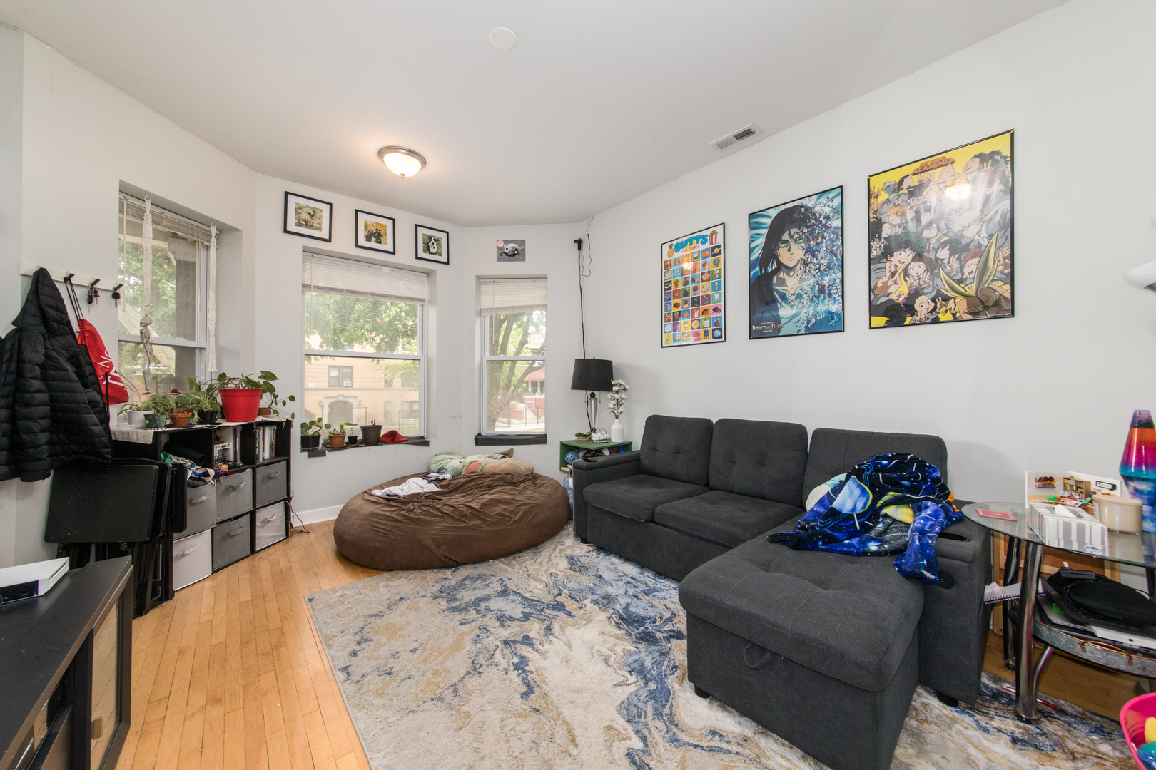 Chicago, Illinois, 60618, United States, 4 Bedrooms Bedrooms, ,2 BathroomsBathrooms,Residential,For Sale,1917452
