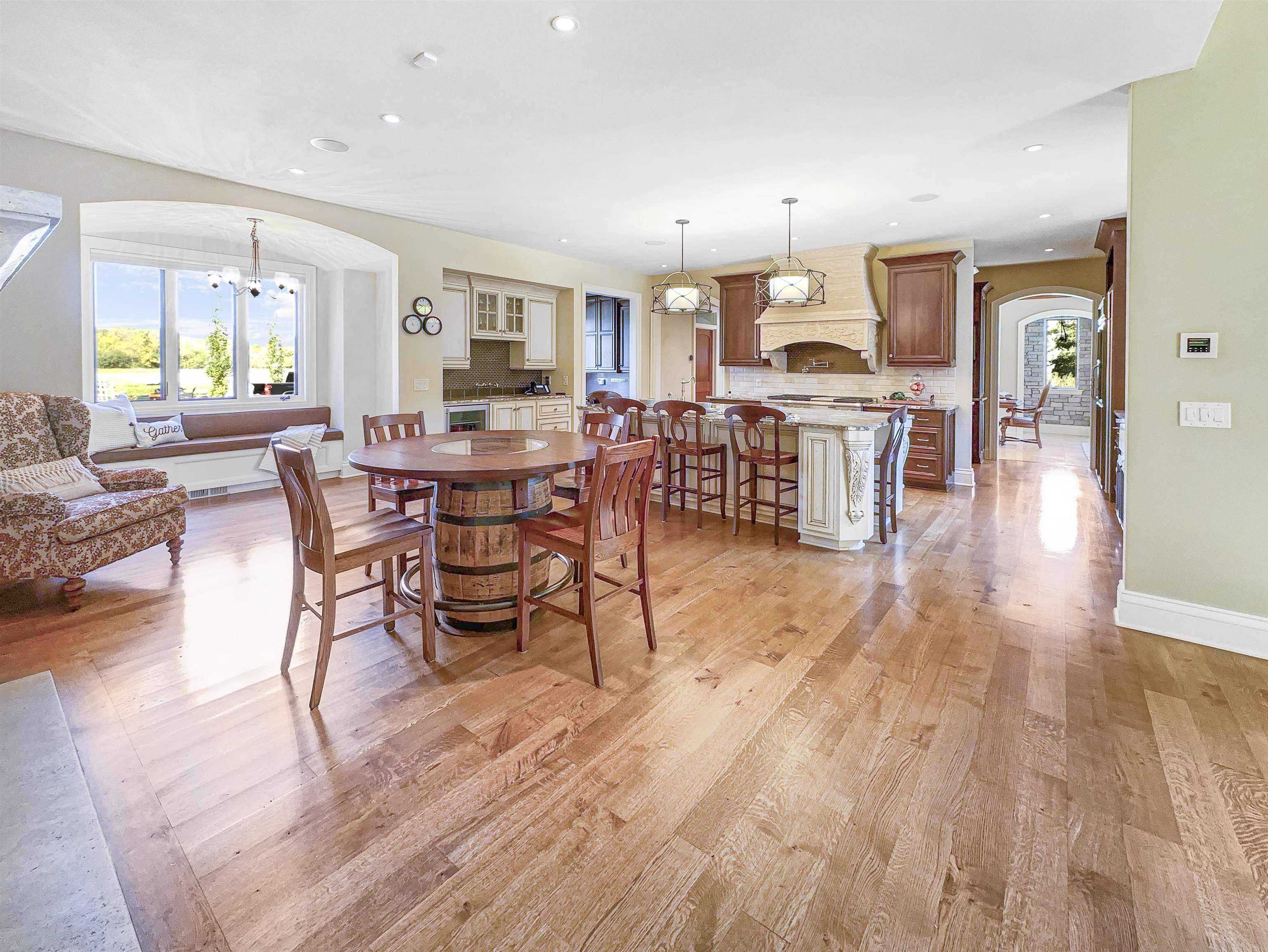 5211 Whitetail Way, Appleton, Wisconsin, 54914, United States, 5 Bedrooms Bedrooms, ,6 BathroomsBathrooms,Residential,For Sale,5211 Whitetail Way,1164448