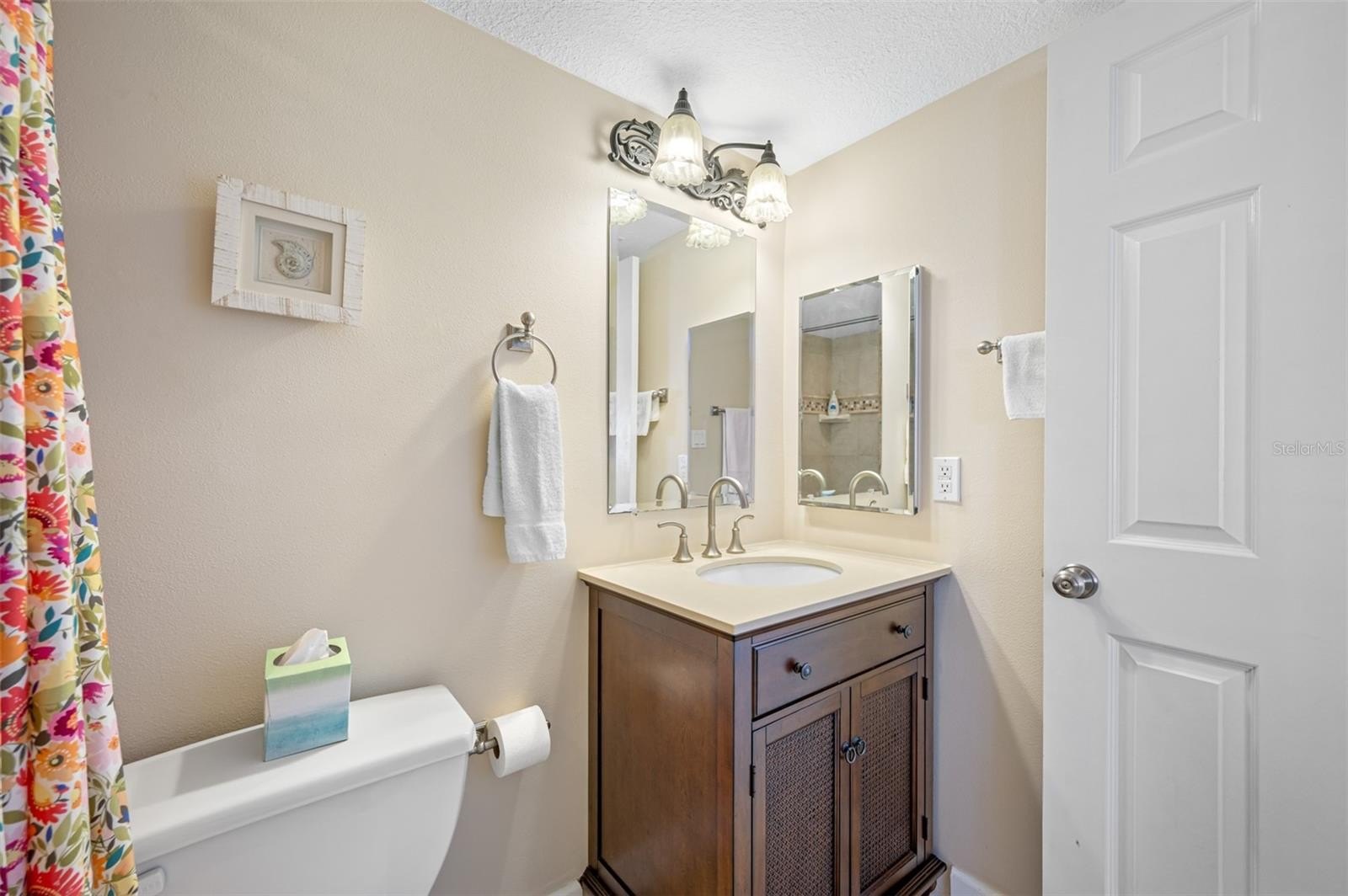 CLEARWATER BEACH, Florida, 33767, United States, 2 Bedrooms Bedrooms, ,2 BathroomsBathrooms,Residential,For Sale,1914241