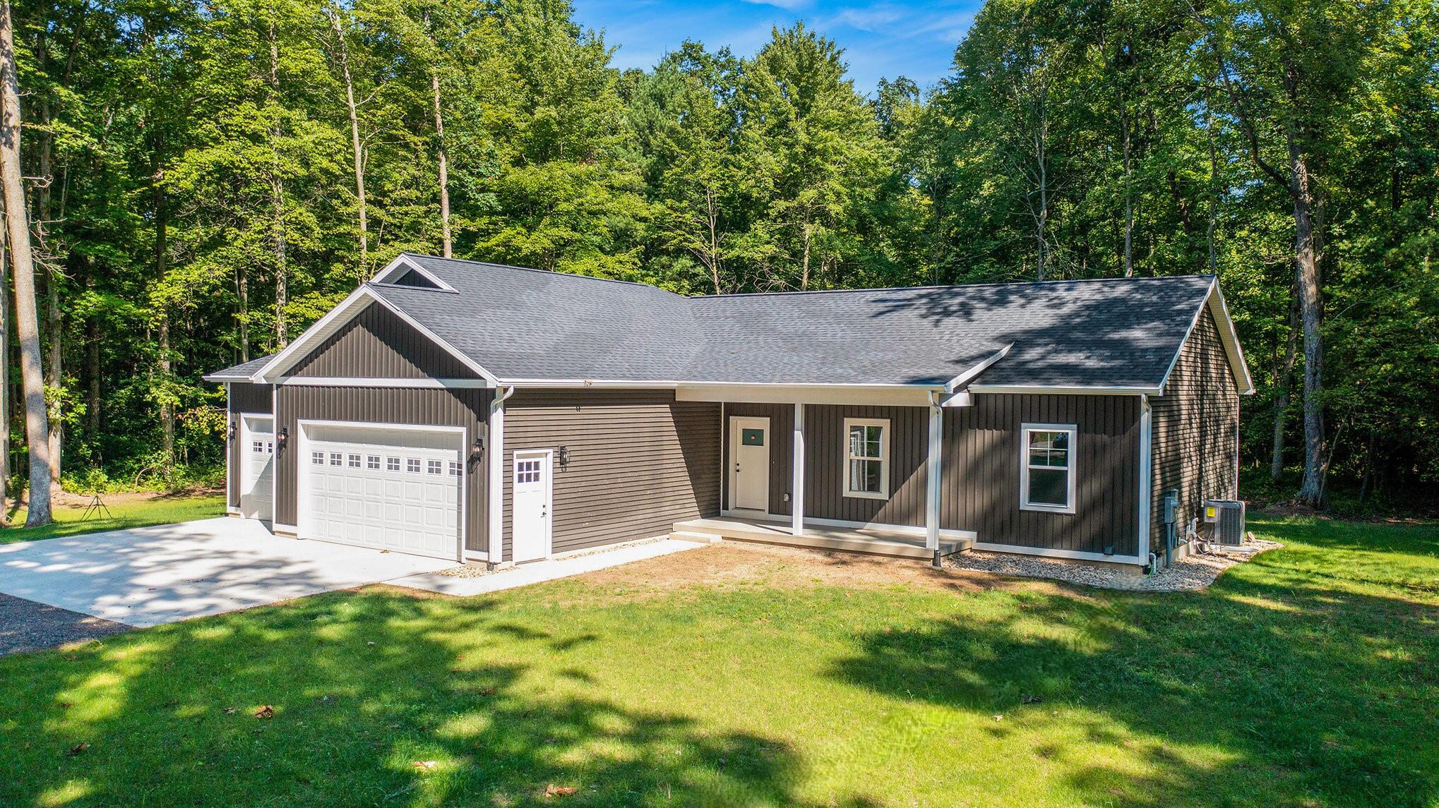 Allegan, Michigan, 49010, United States, 6 Bedrooms Bedrooms, ,4 BathroomsBathrooms,Residential,For Sale,1827458