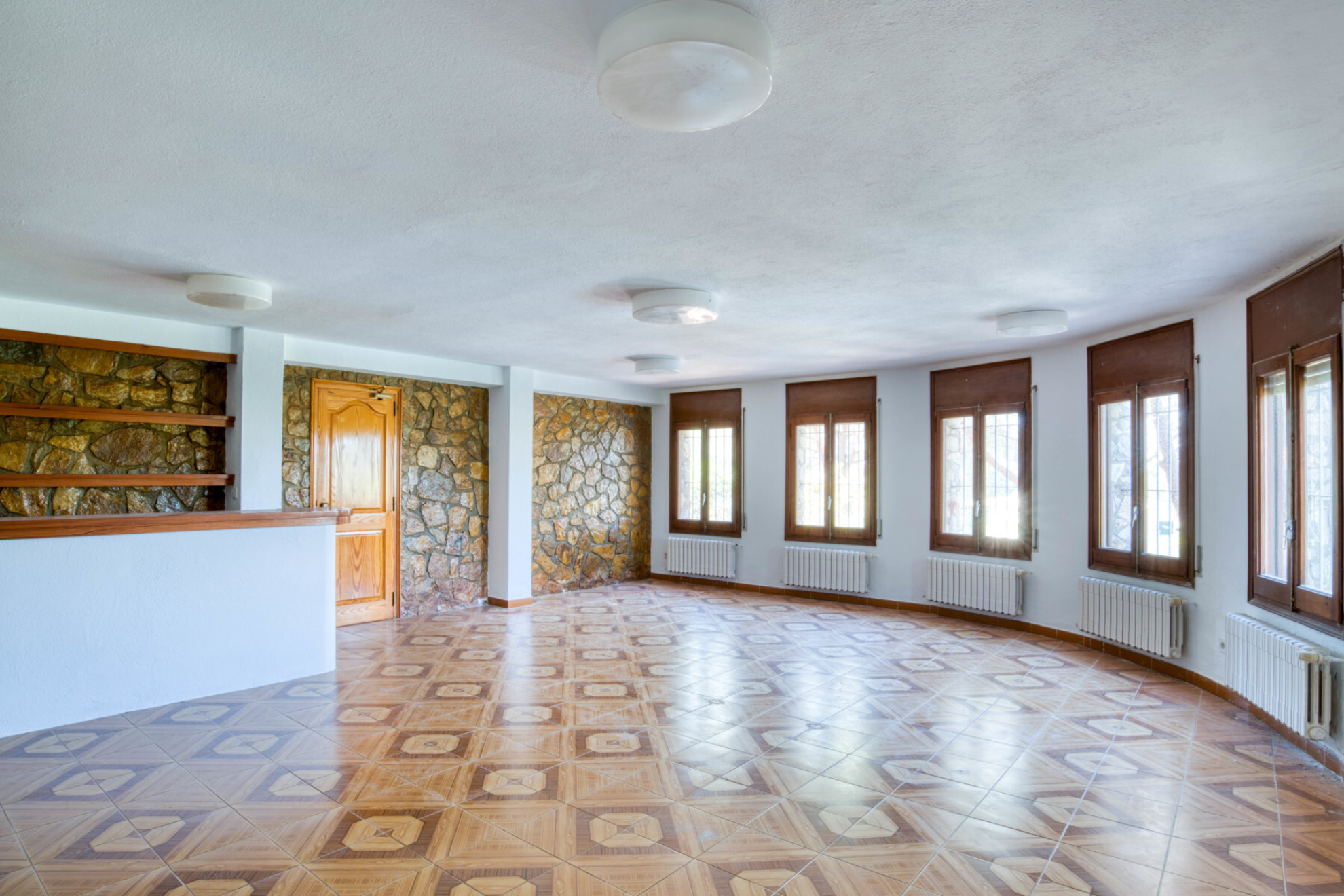  Property with charm and potential with sea and mountain views, Tamariu - 物件實景