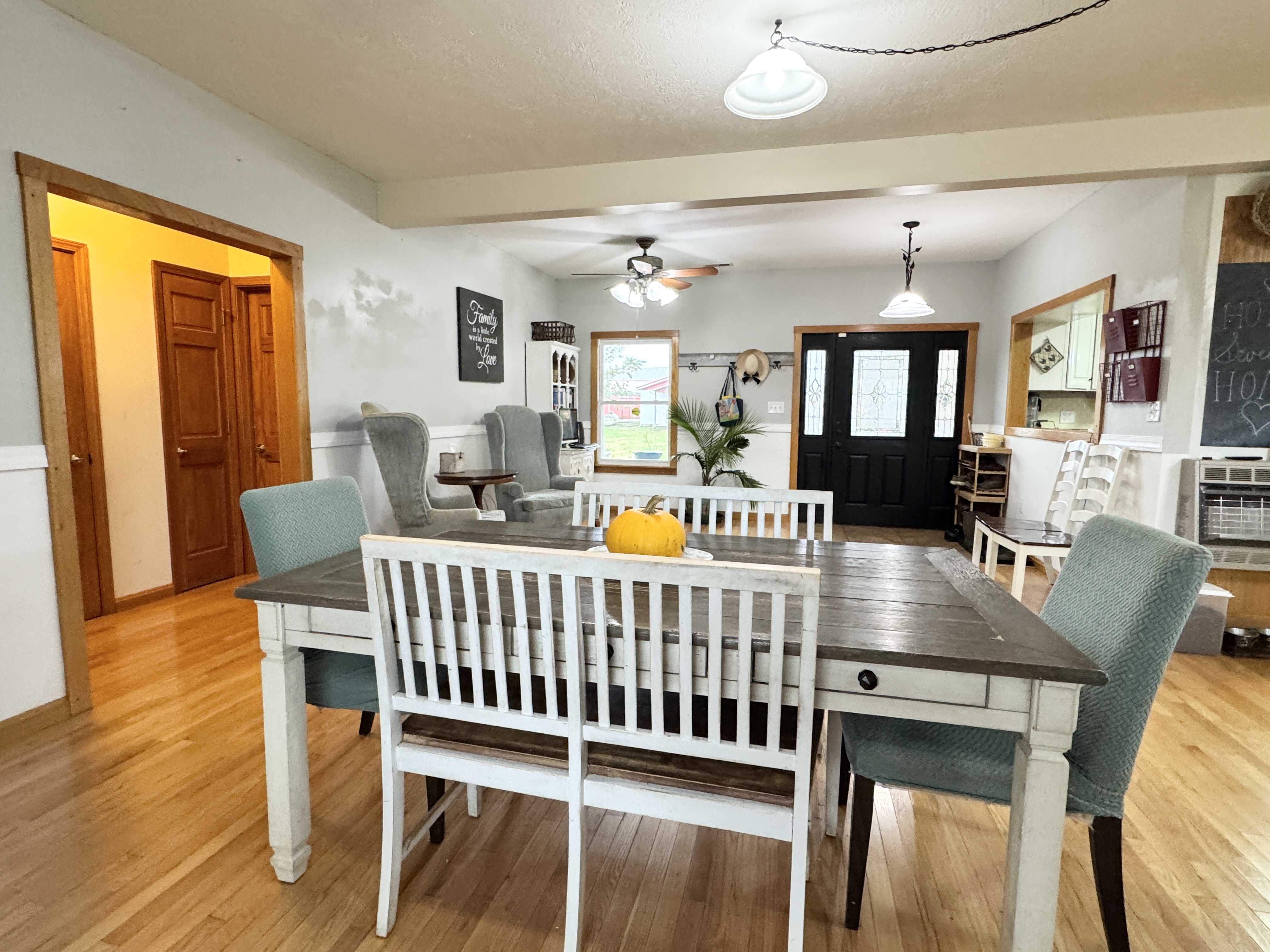 Hillsboro, Kentucky, 41049, United States, 3 Bedrooms Bedrooms, ,3 BathroomsBathrooms,Residential,For Sale,1984101