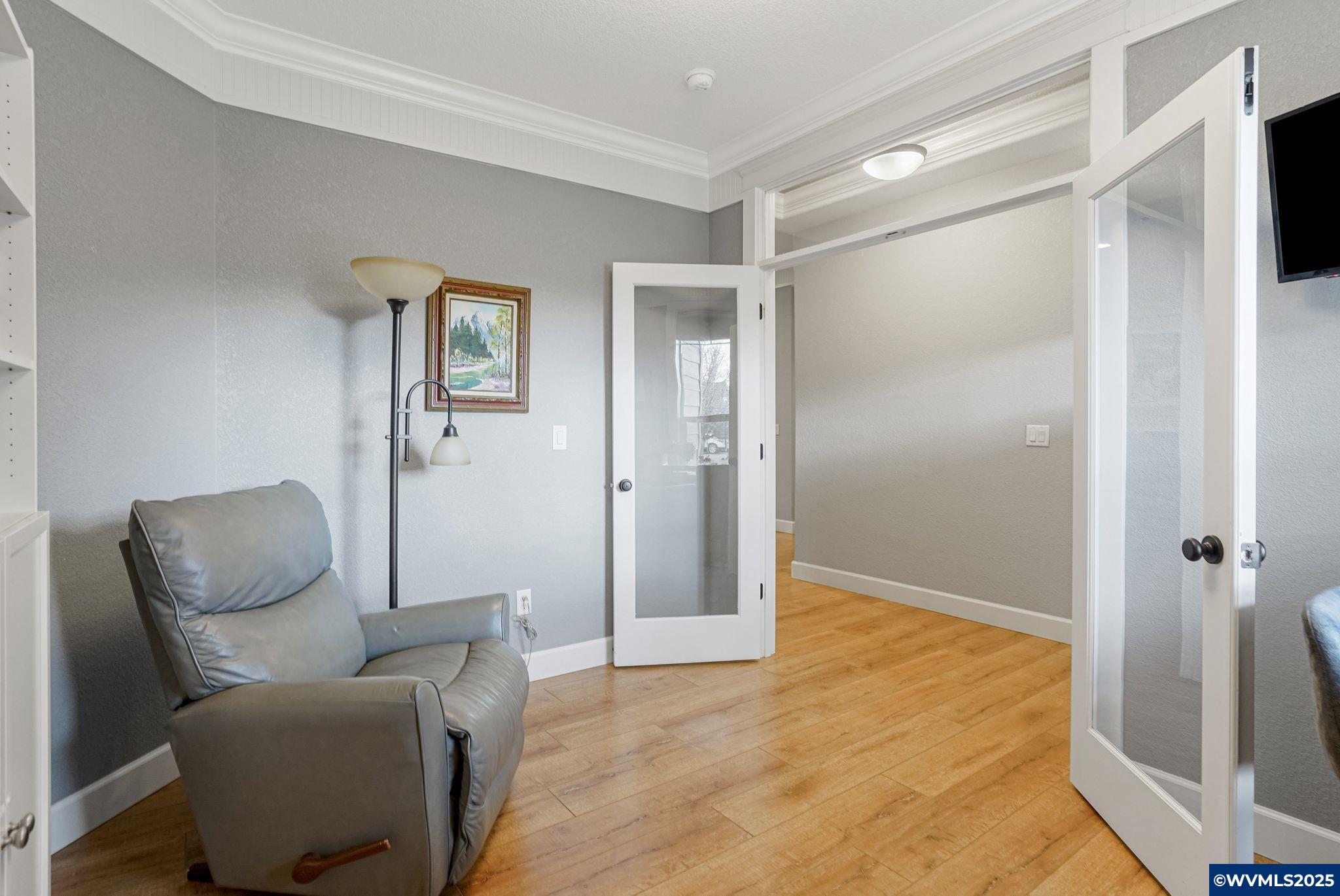 Dallas, Oregon, 97338, United States, 4 Bedrooms Bedrooms, ,2 BathroomsBathrooms,Residential,For Sale,1991904