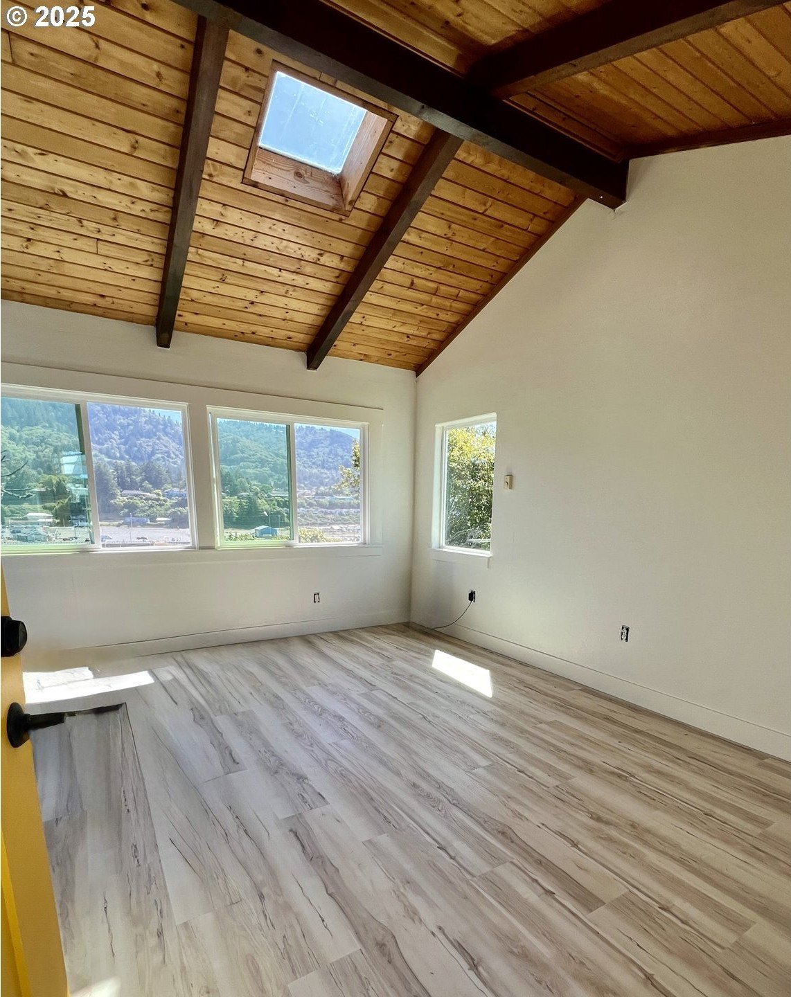 Brookings, Oregon, 97415, United States, 2 Bedrooms Bedrooms, ,2 BathroomsBathrooms,Residential,For Sale,2002477