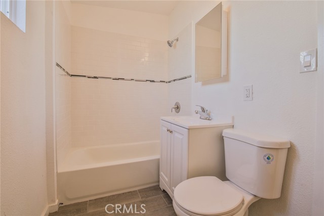 Los Angeles, California, 90002, United States, 5 Bedrooms Bedrooms, ,Residential,For Sale,2008147