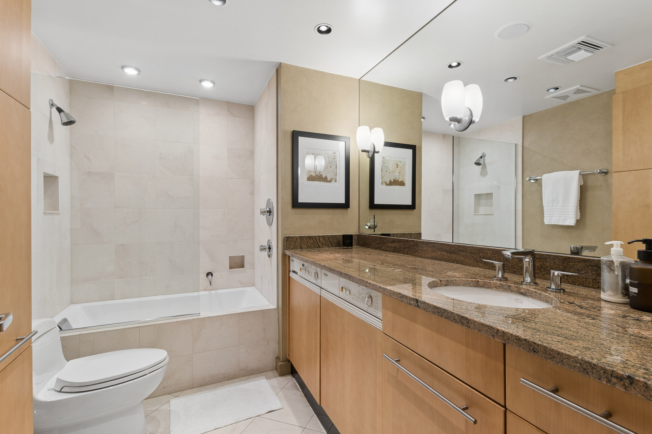  Embrace Midtown Living at Colony House - 物件實景