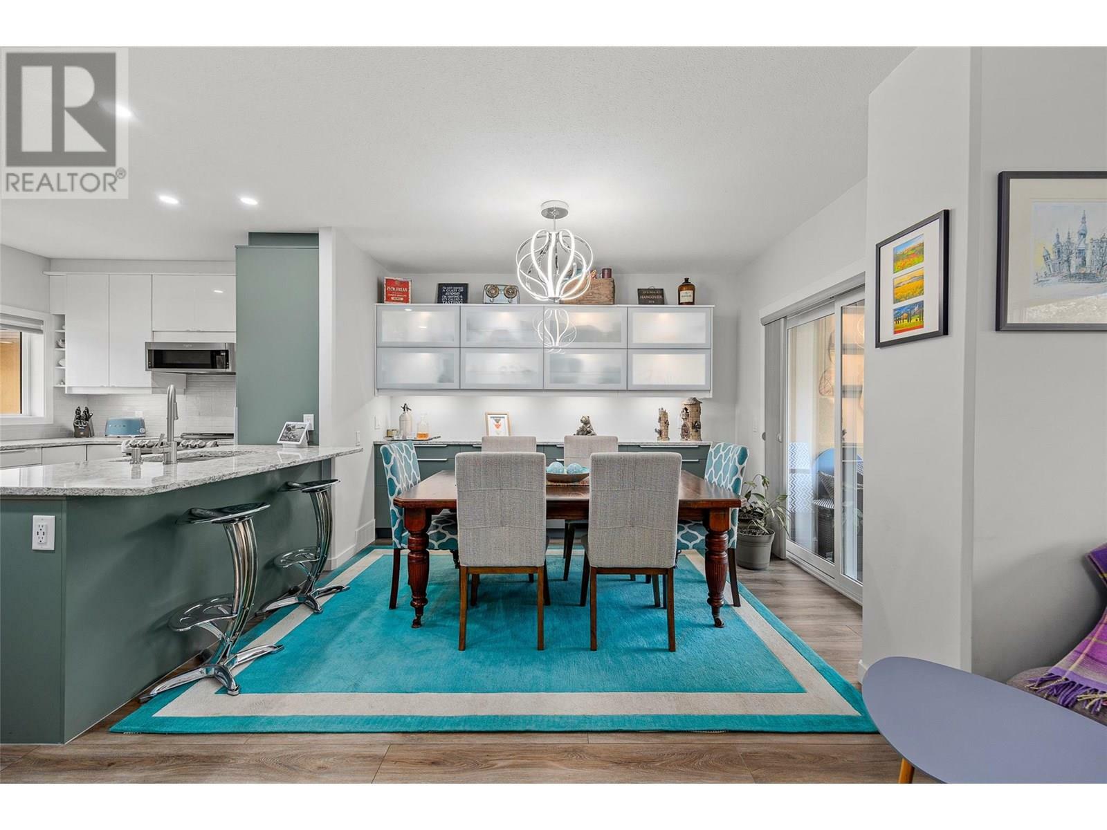 KELOWNA, British Columbia, V1V 2W3, CA, 4 Bedrooms Bedrooms, ,3 BathroomsBathrooms,Residential,For Sale,1882700