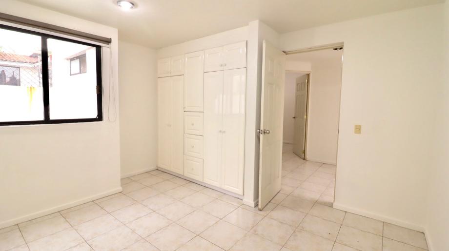 Morelia, Michoacán de Ocampo, 58090, Mexico, 6 Bedrooms Bedrooms, ,5 BathroomsBathrooms,Residential,For Sale,1917745