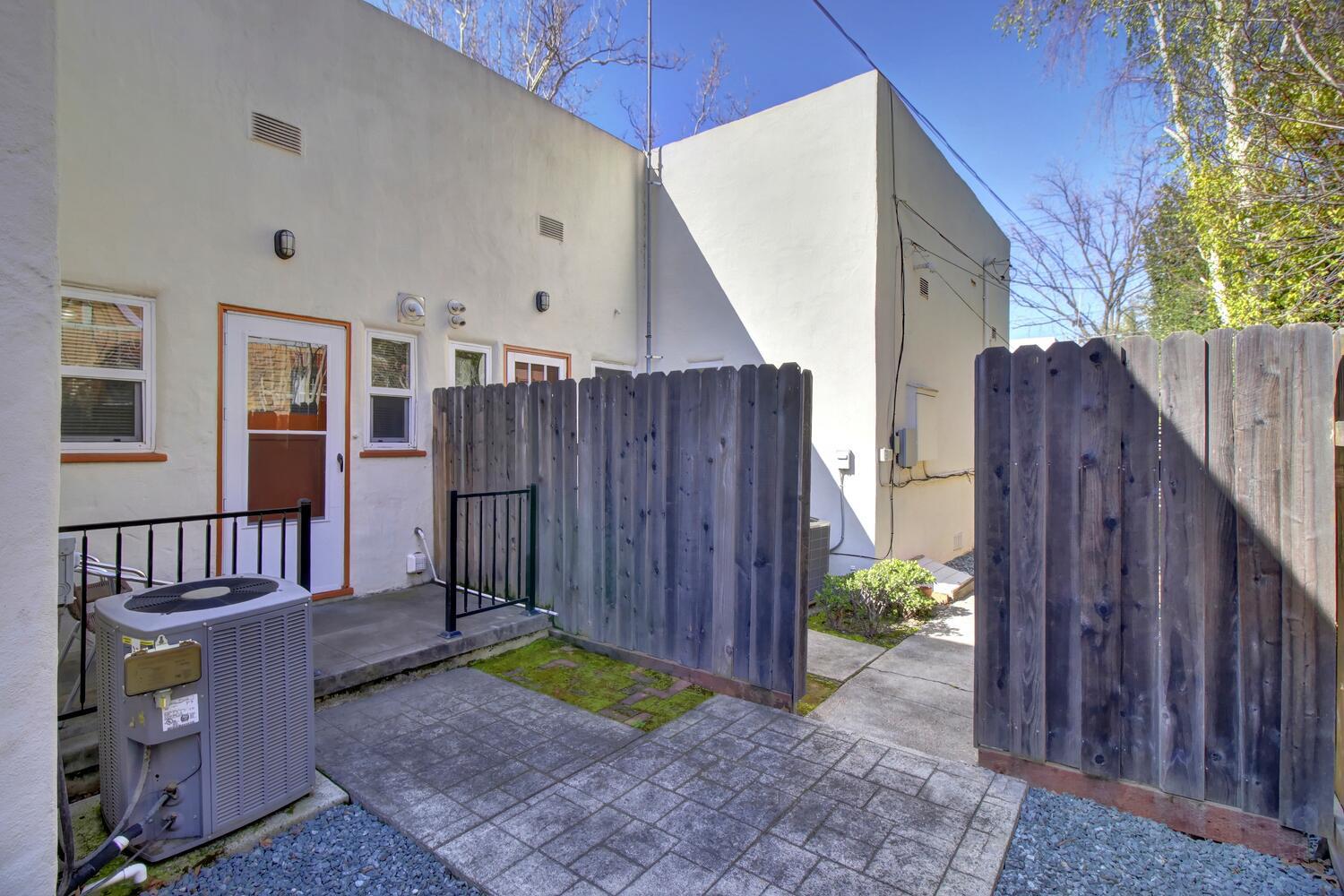 Sacramento, California, 95816, United States, ,Residential,For Sale,1862209