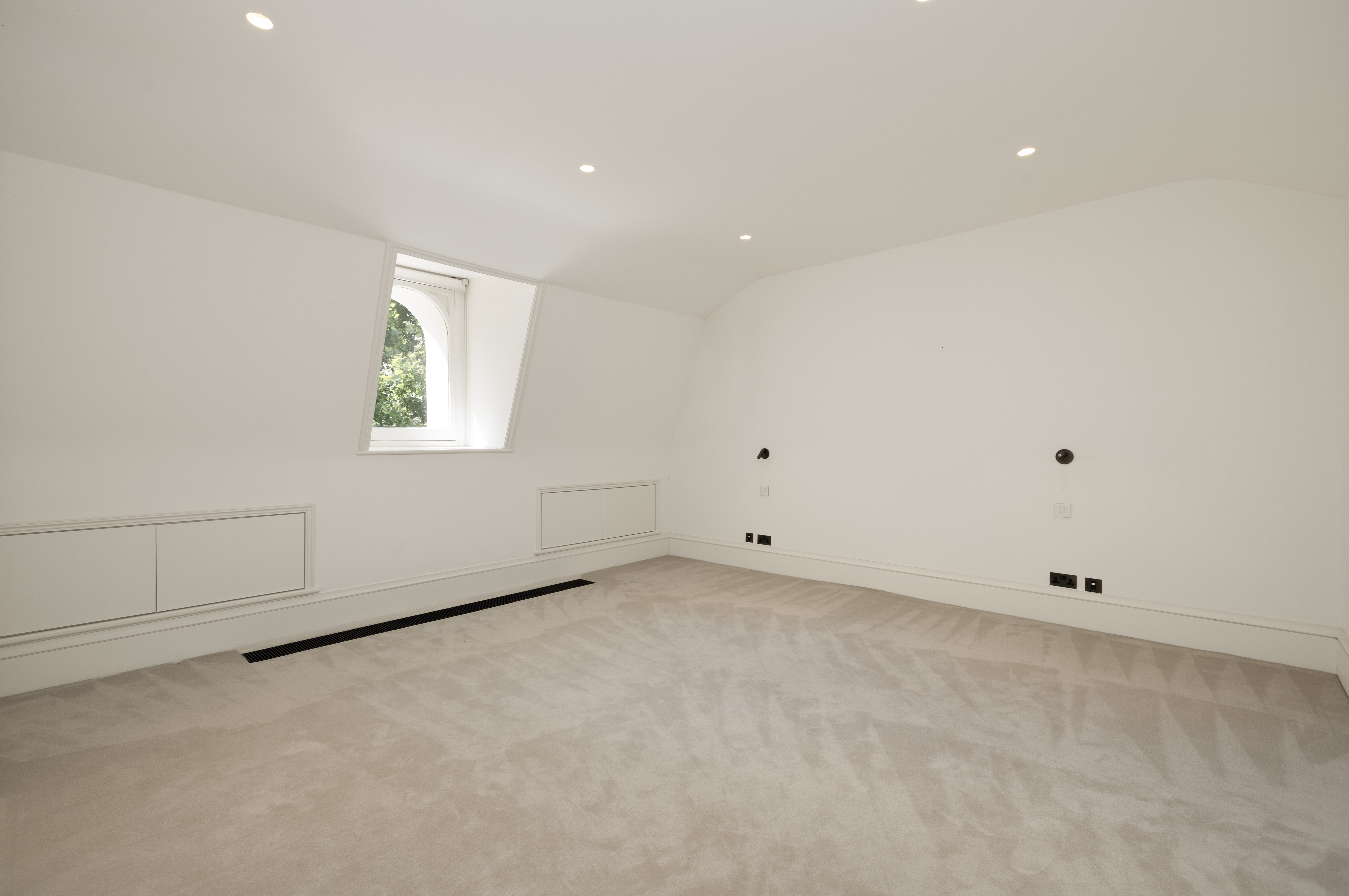  White Stucco Villa on Holland Park with Leisure Complex and Private Lift - 物件實景