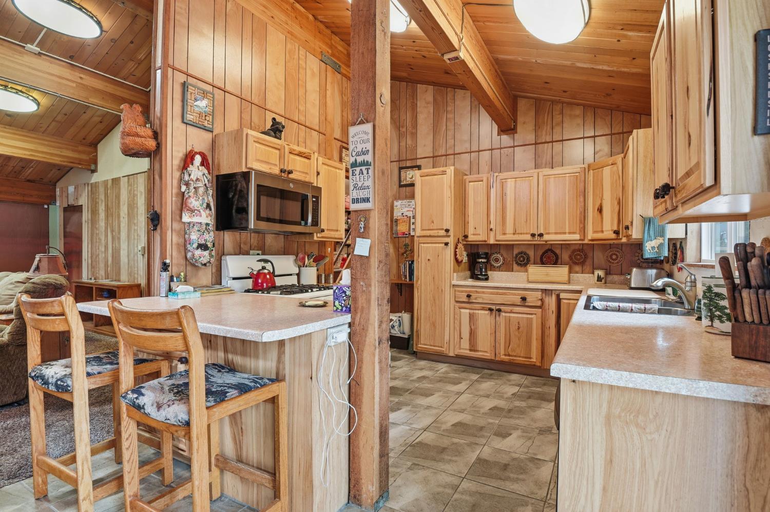 Tahoma, California, 96142, United States, 4 Bedrooms Bedrooms, ,2 BathroomsBathrooms,Residential,For Sale,2003437