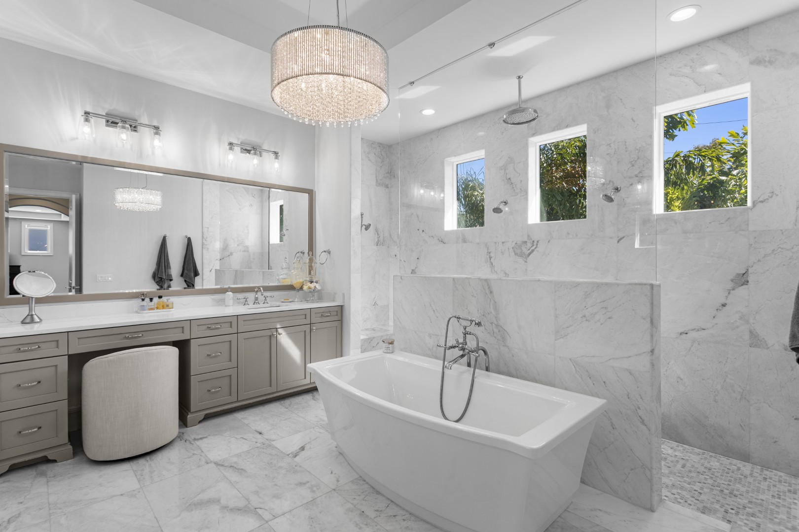 Tampa, Florida, 33629, United States, 5 Bedrooms Bedrooms, ,6 BathroomsBathrooms,Residential,For Sale,2008842