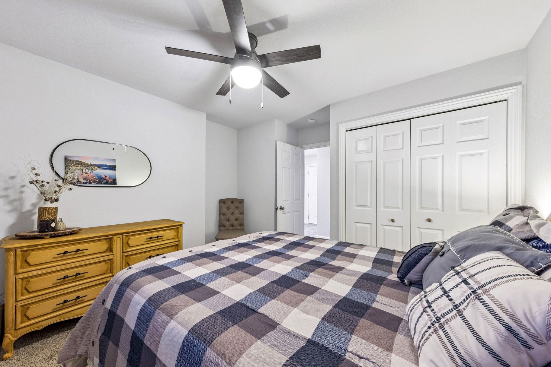  Move-In Ready 4 Bedroom Beauty  2022 Remodel  Fenced Yard, Forest Setting - 物件實景