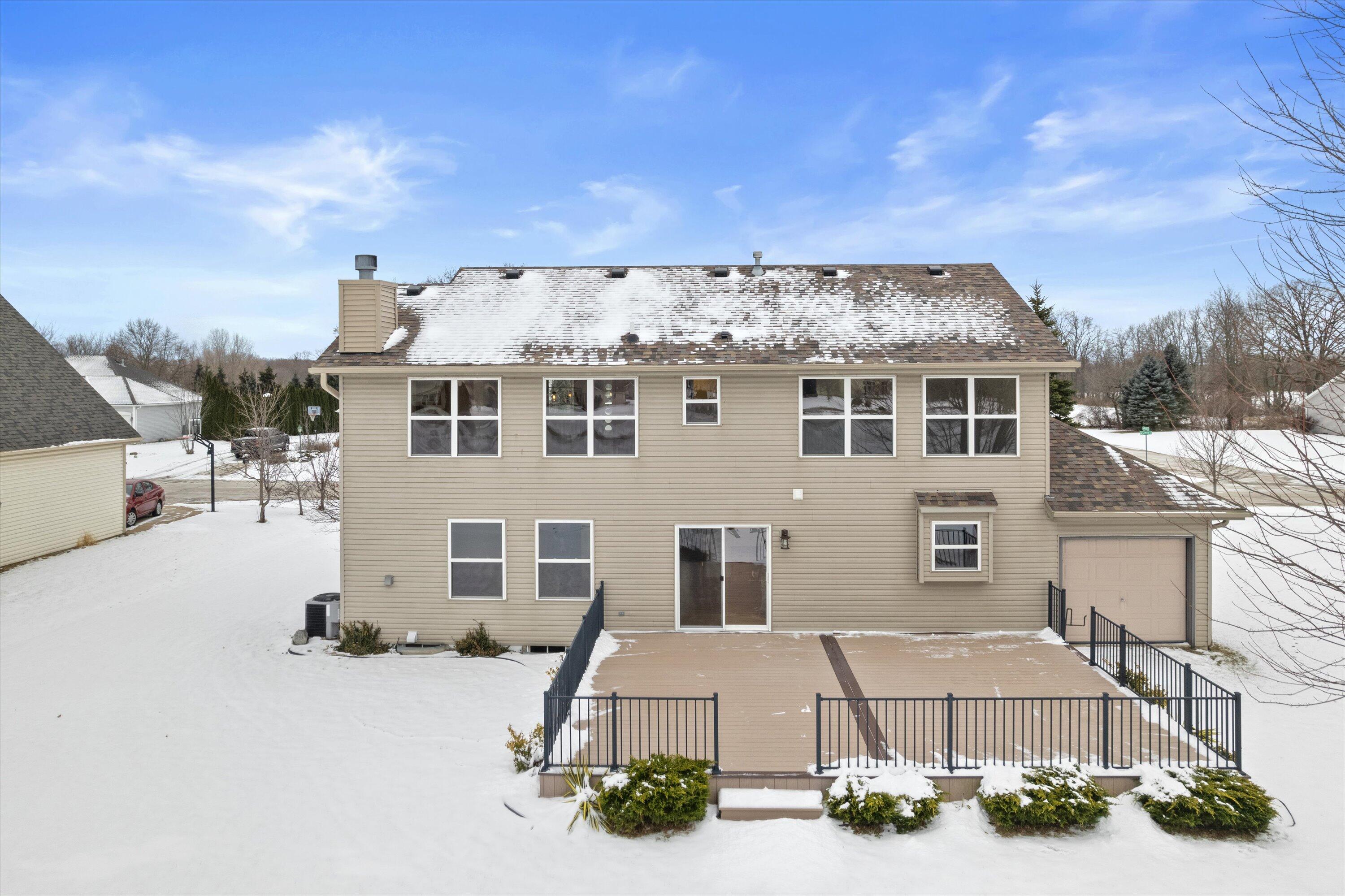 Oak Creek, Wisconsin, 53154, United States, 4 Bedrooms Bedrooms, ,4 BathroomsBathrooms,Residential,For Sale,2007520