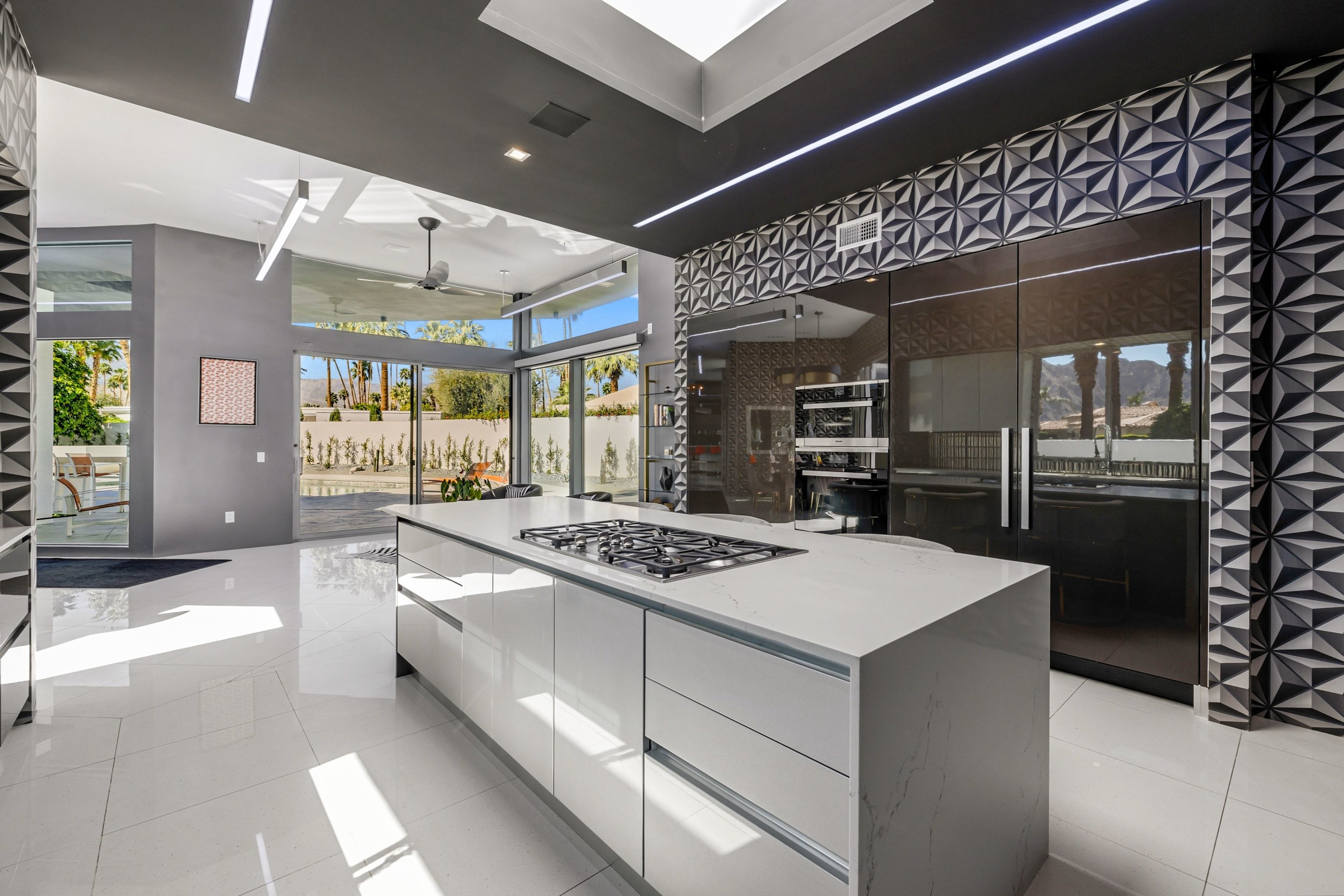  Custom Contemporary On Rare Double Indian Wells Lot - 物件實景