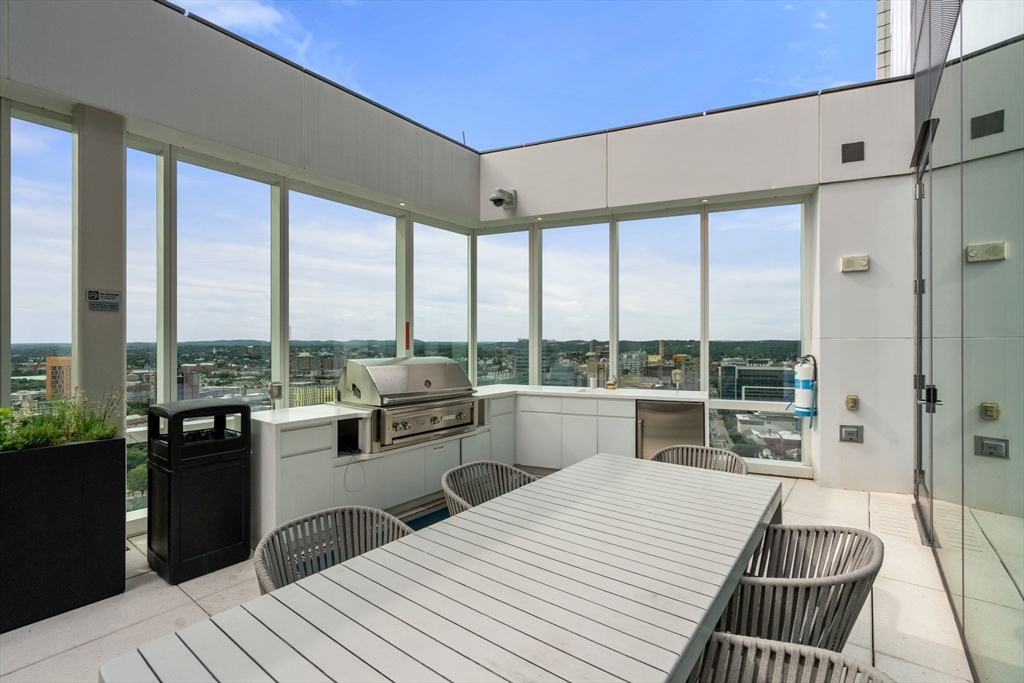 Boston, Massachusetts, 02215, United States, 2 Bedrooms Bedrooms, ,2 BathroomsBathrooms,Residential,For Sale,1941933