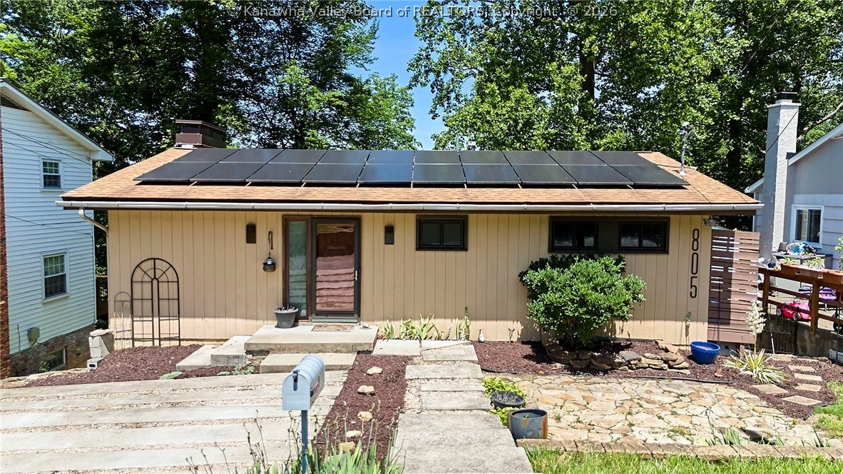 Basil Rd, Charleston, WV 25314