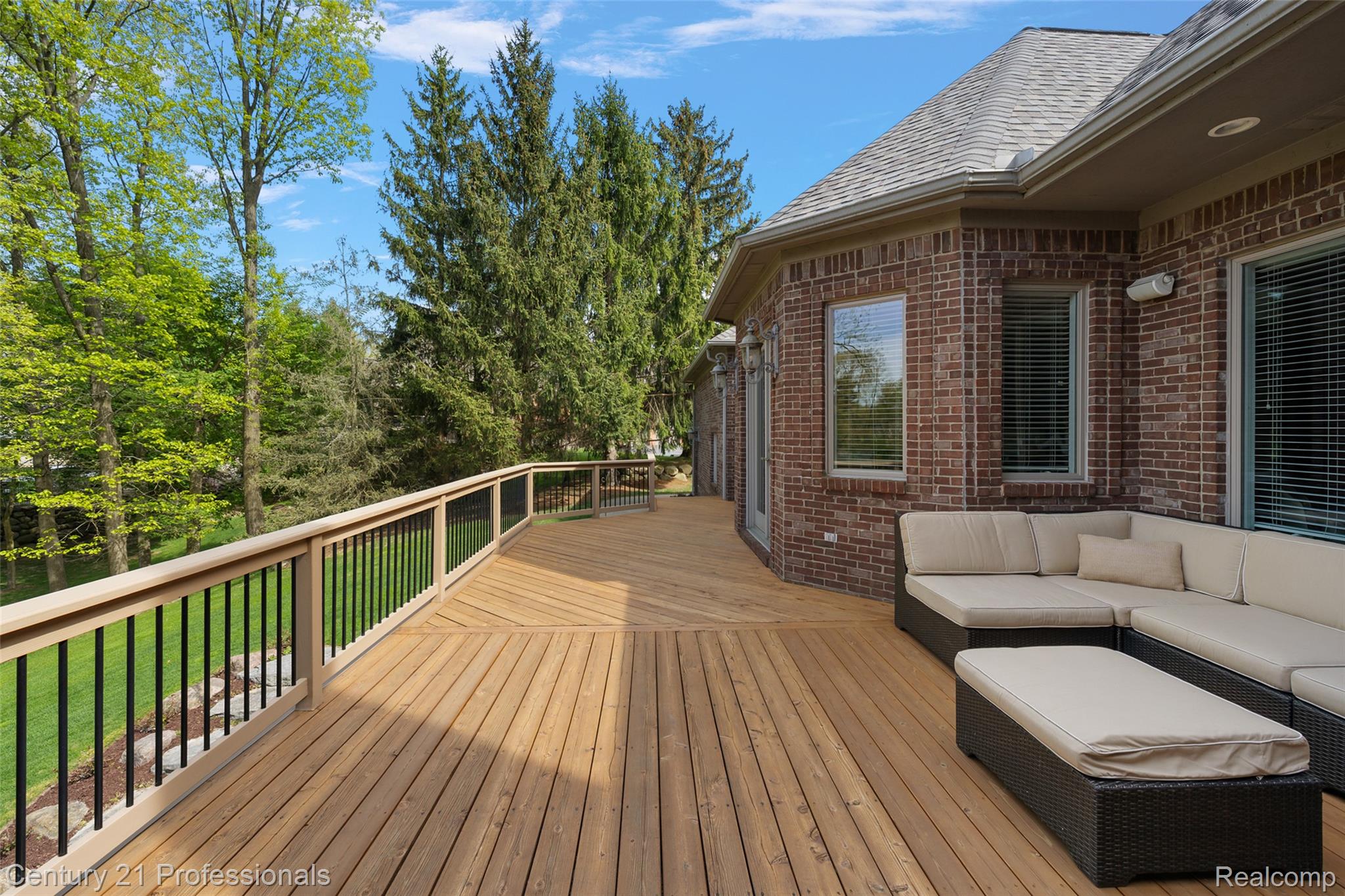 Oxford, Michigan, 48371, United States, 4 Bedrooms Bedrooms, ,4 BathroomsBathrooms,Residential,For Sale,1978317