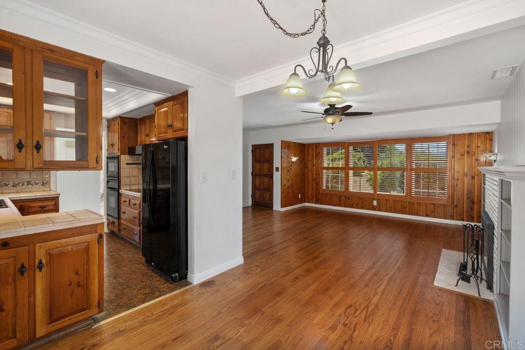 Spring Valley, California, 91978, United States, 3 Bedrooms Bedrooms, ,2 BathroomsBathrooms,Residential,For Sale,1940726