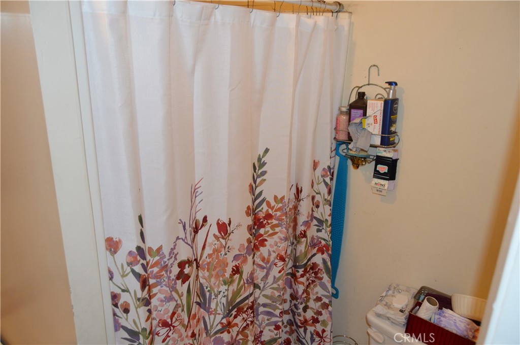 Pacoima, California, 91331, United States, 3 Bedrooms Bedrooms, ,2 BathroomsBathrooms,Residential,For Sale,1935822
