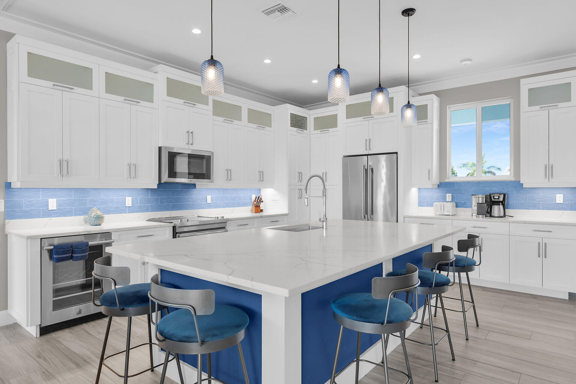 MARATHON, Florida, 33050, United States, 4 Bedrooms Bedrooms, ,4 BathroomsBathrooms,Residential,For Sale,1994527