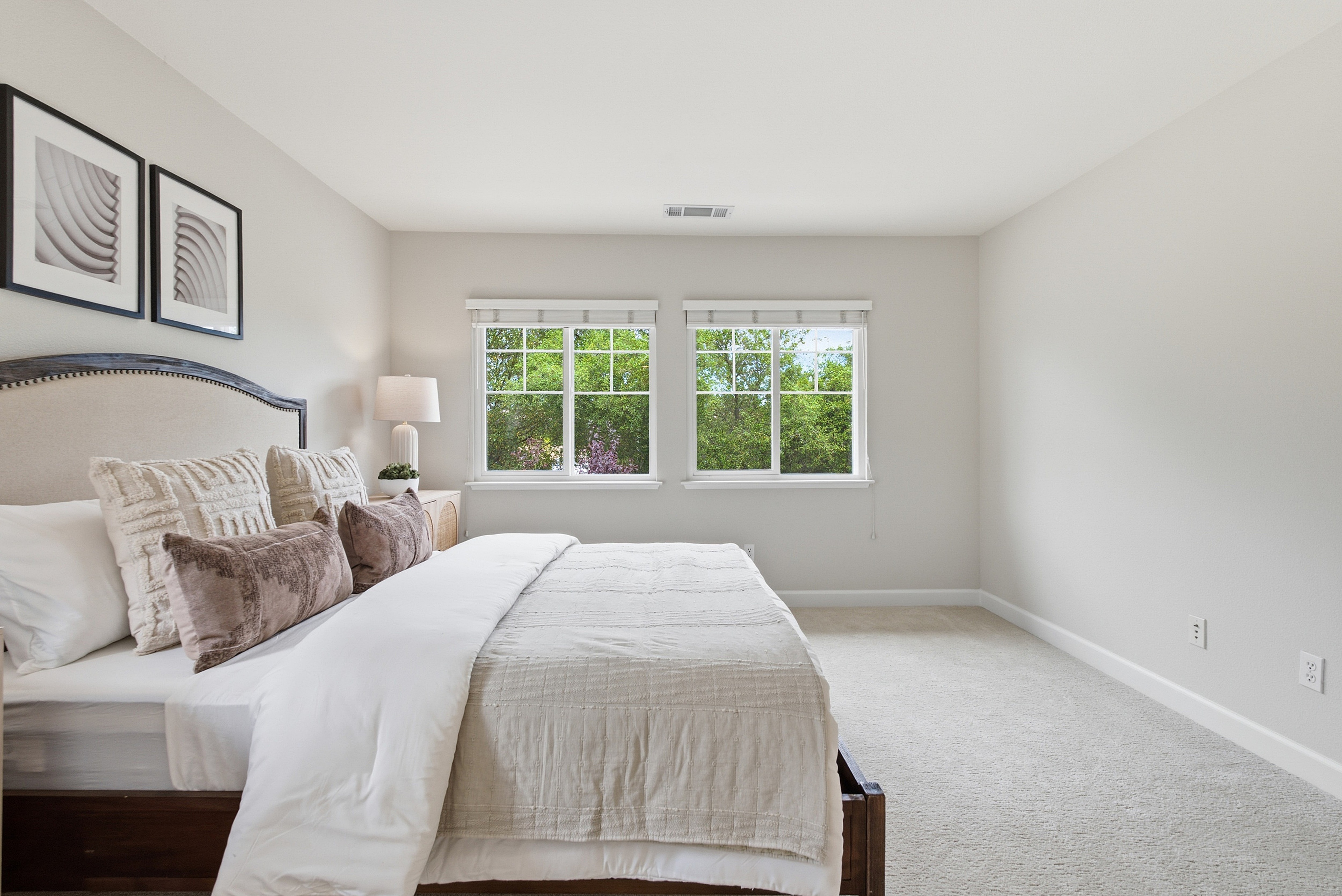  Beautifully Updated Henry Ranch Home with Scenic Views and Modern Comfort - 物件實景