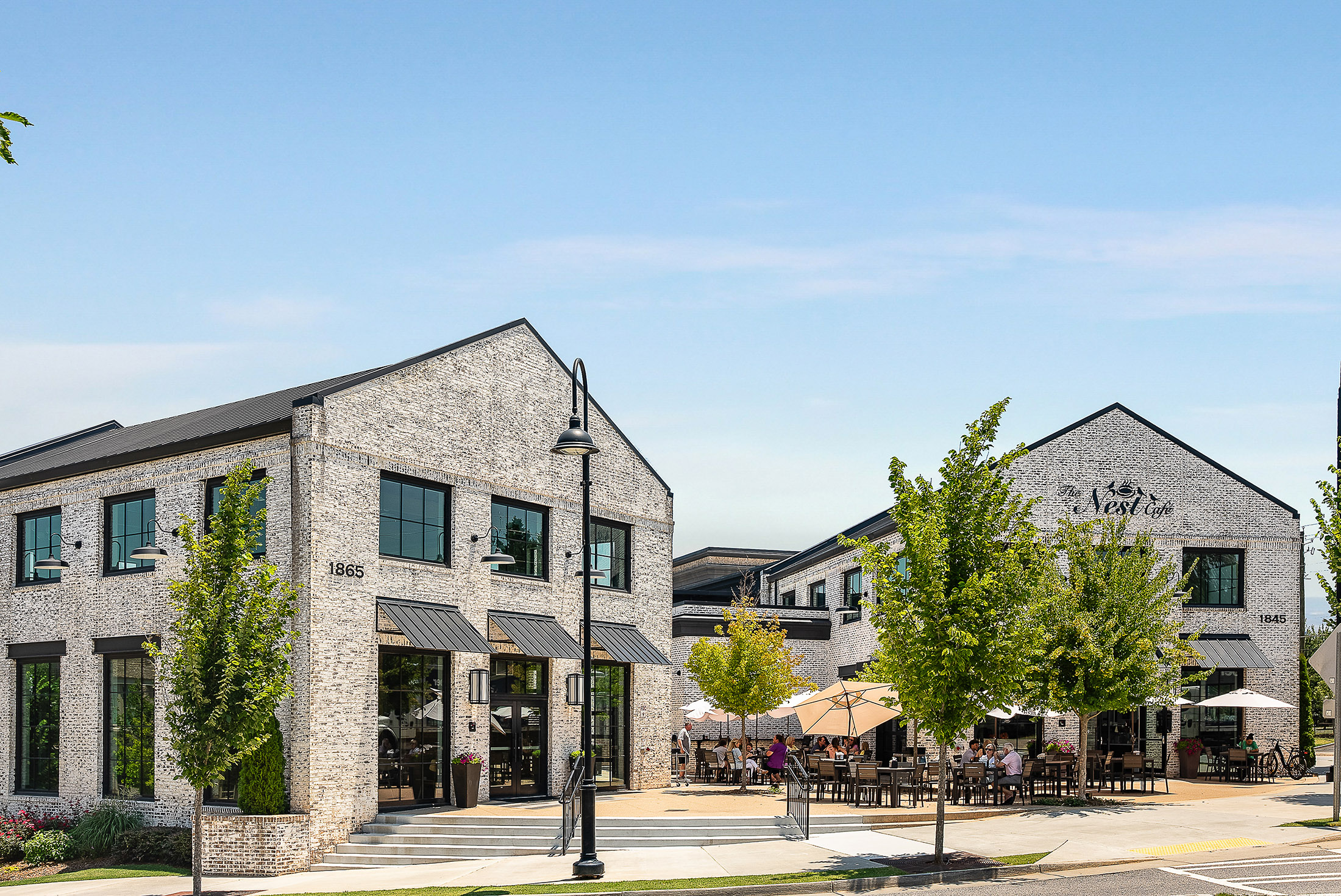  Smart Updates and Superb Location in Roswell - 物件實景