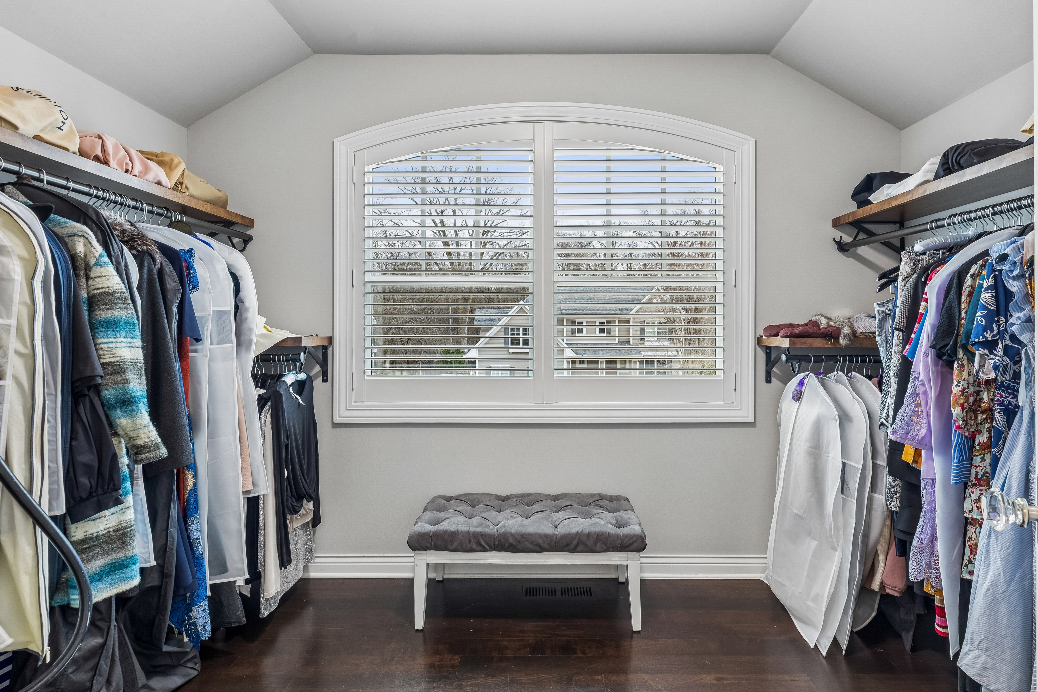  Elegant Living in Edina’s Yancey Park - 物件實景