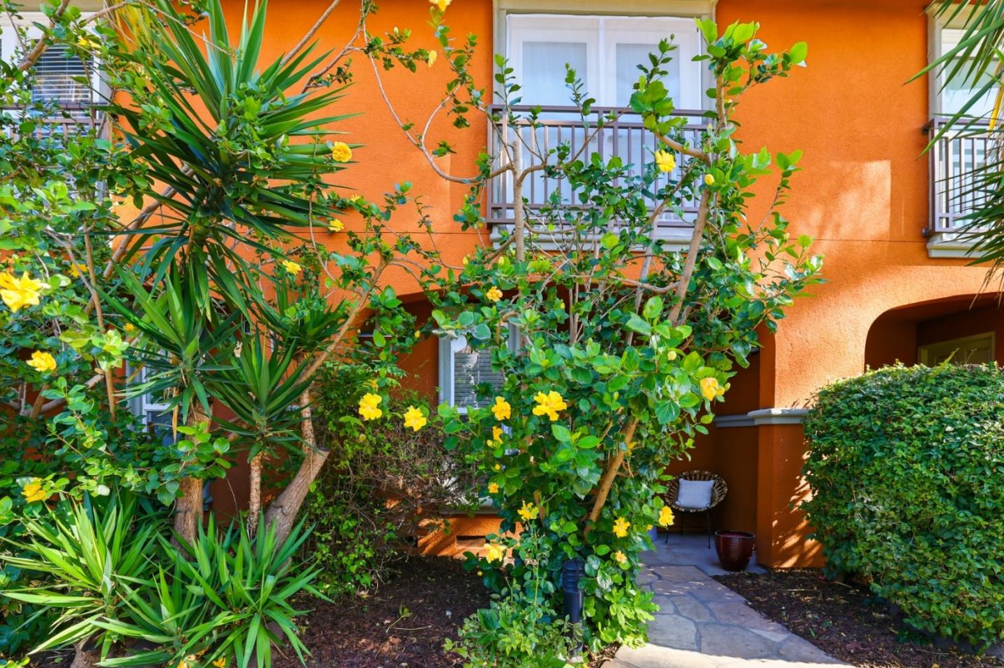 Santa Clara, California, 95050, United States, 2 Bedrooms Bedrooms, ,3 BathroomsBathrooms,Residential,For Sale,1989026