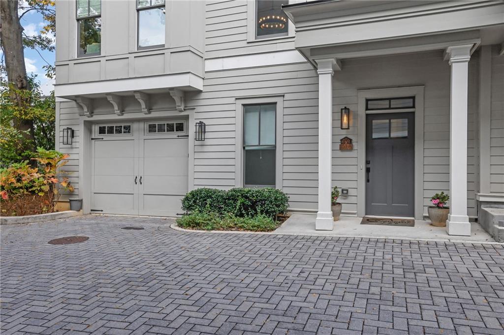 Atlanta, Georgia, 30316, United States, 2 Bedrooms Bedrooms, ,4 BathroomsBathrooms,Residential,For Sale,2007834