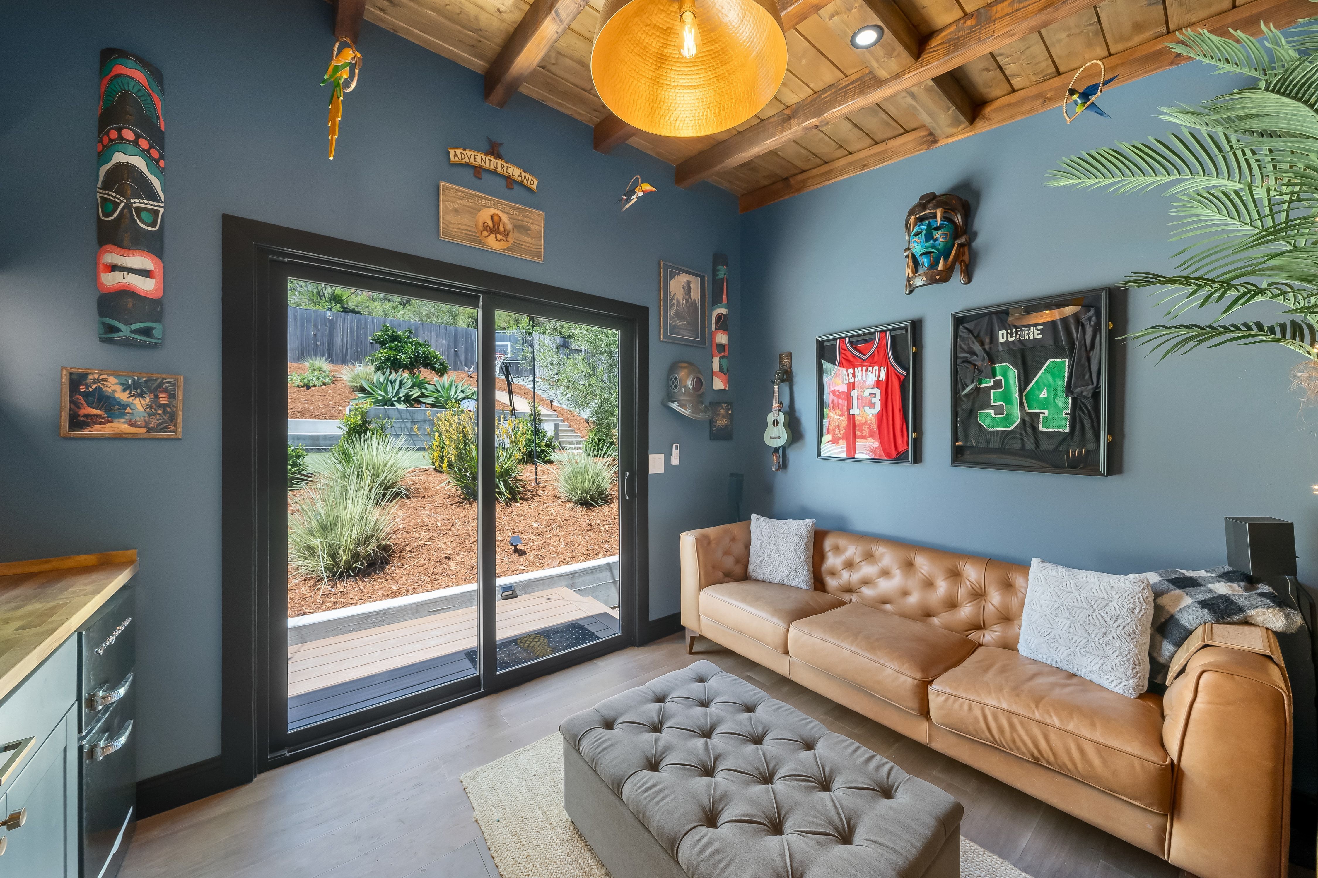  California Coastal Living Meets Modern Farmhouse Design - 物件實景