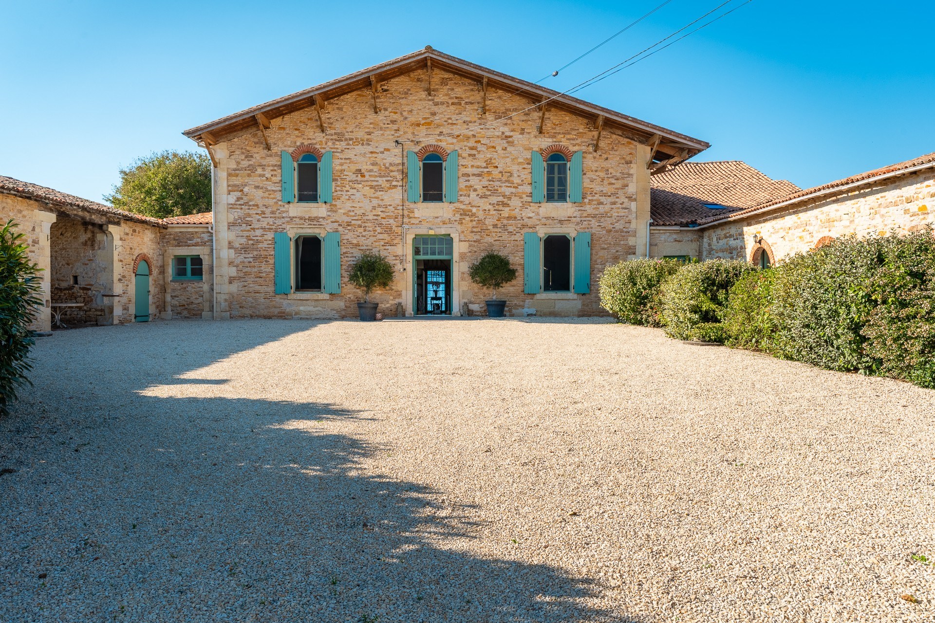  Maison de Maitre with a gite set in 2.54 hectares - 物件實景