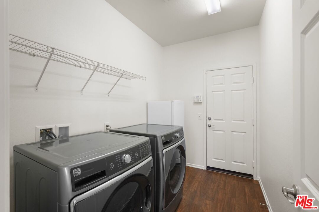 Lancaster, California, 93534, United States, 5 Bedrooms Bedrooms, ,3 BathroomsBathrooms,Residential,For Sale,1942304