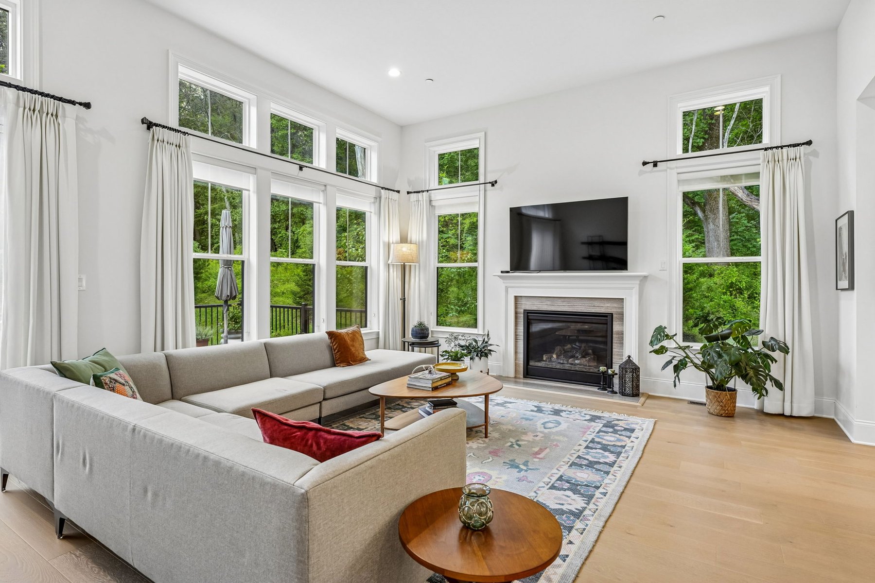 Luxury Privacy and Effortless Living in this ?Warren Villas? End Unit Townhome - 物件實景