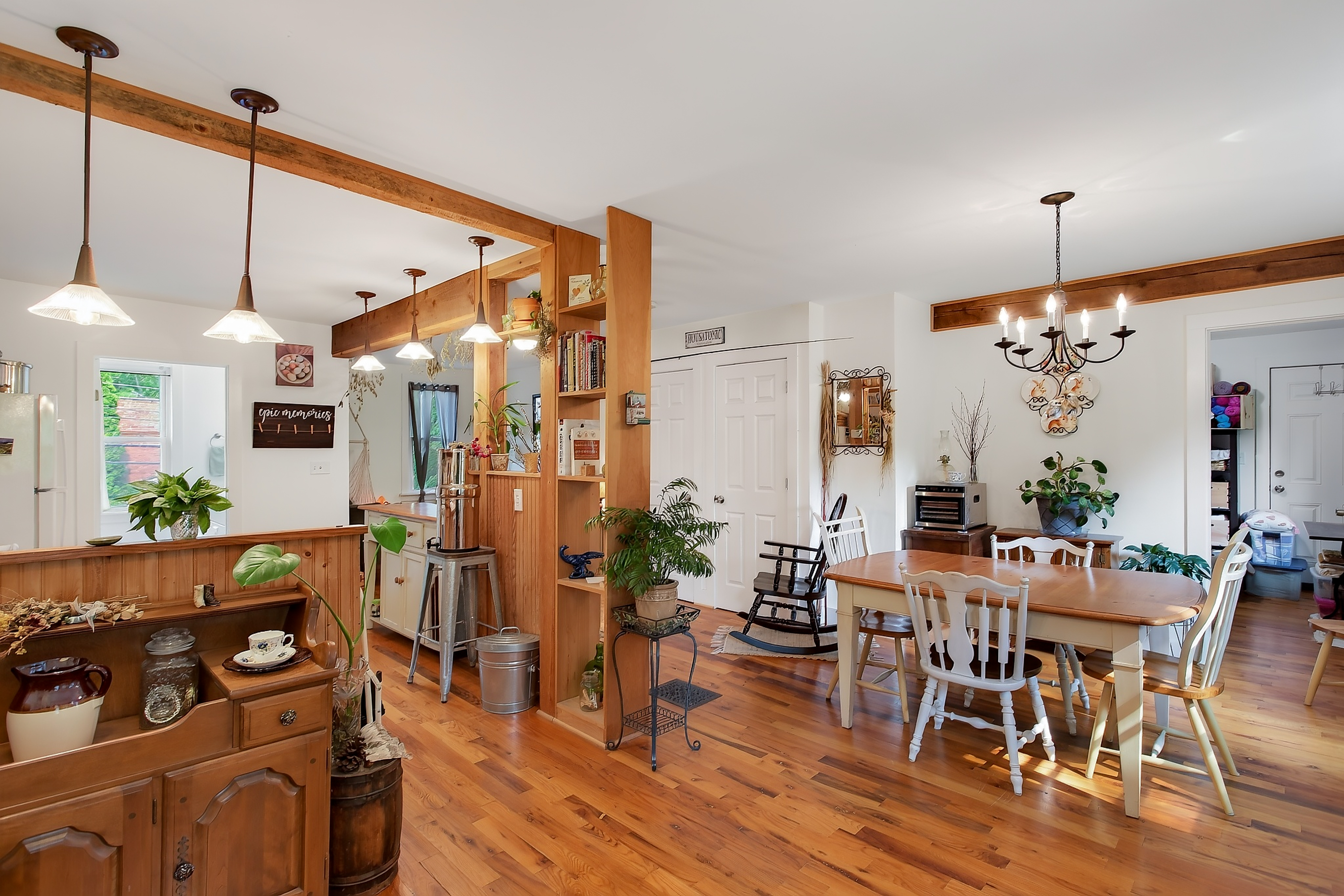  Two Homes. Four Keys. Infinite Potential in the Heart of Housatonic. - 物件實景