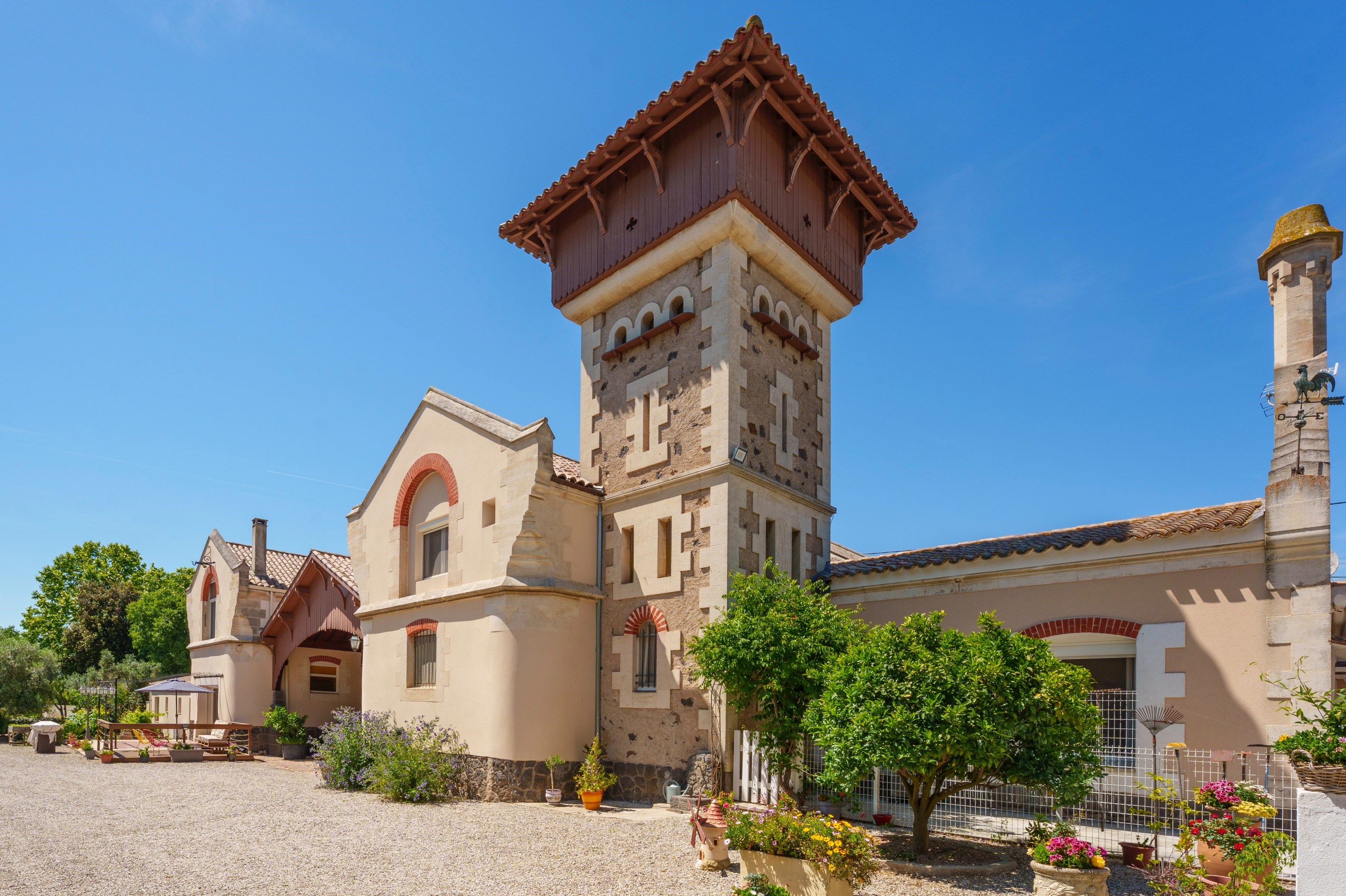  Close to the Mediterranean, a perfect family property for a tourism business... - 物件實景