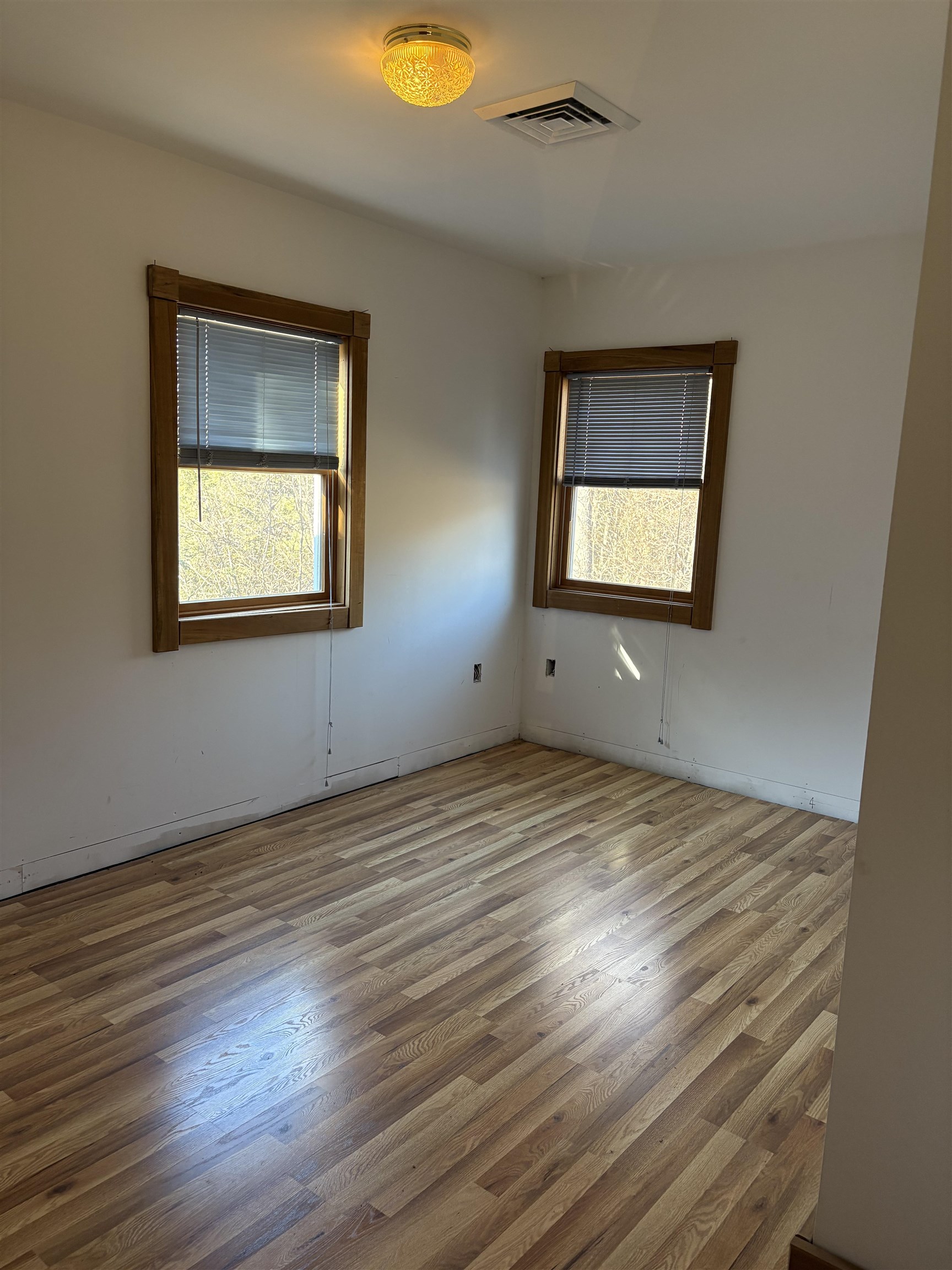 Winchester, New Hampshire, 03470, United States, 3 Bedrooms Bedrooms, ,2 BathroomsBathrooms,Residential,For Sale,2001940